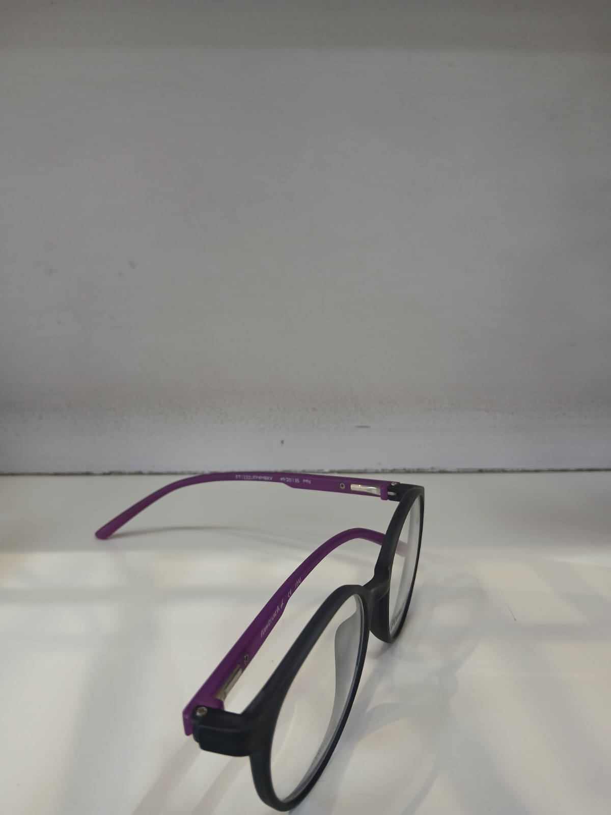 EYEGLASS - Black Thumbnail