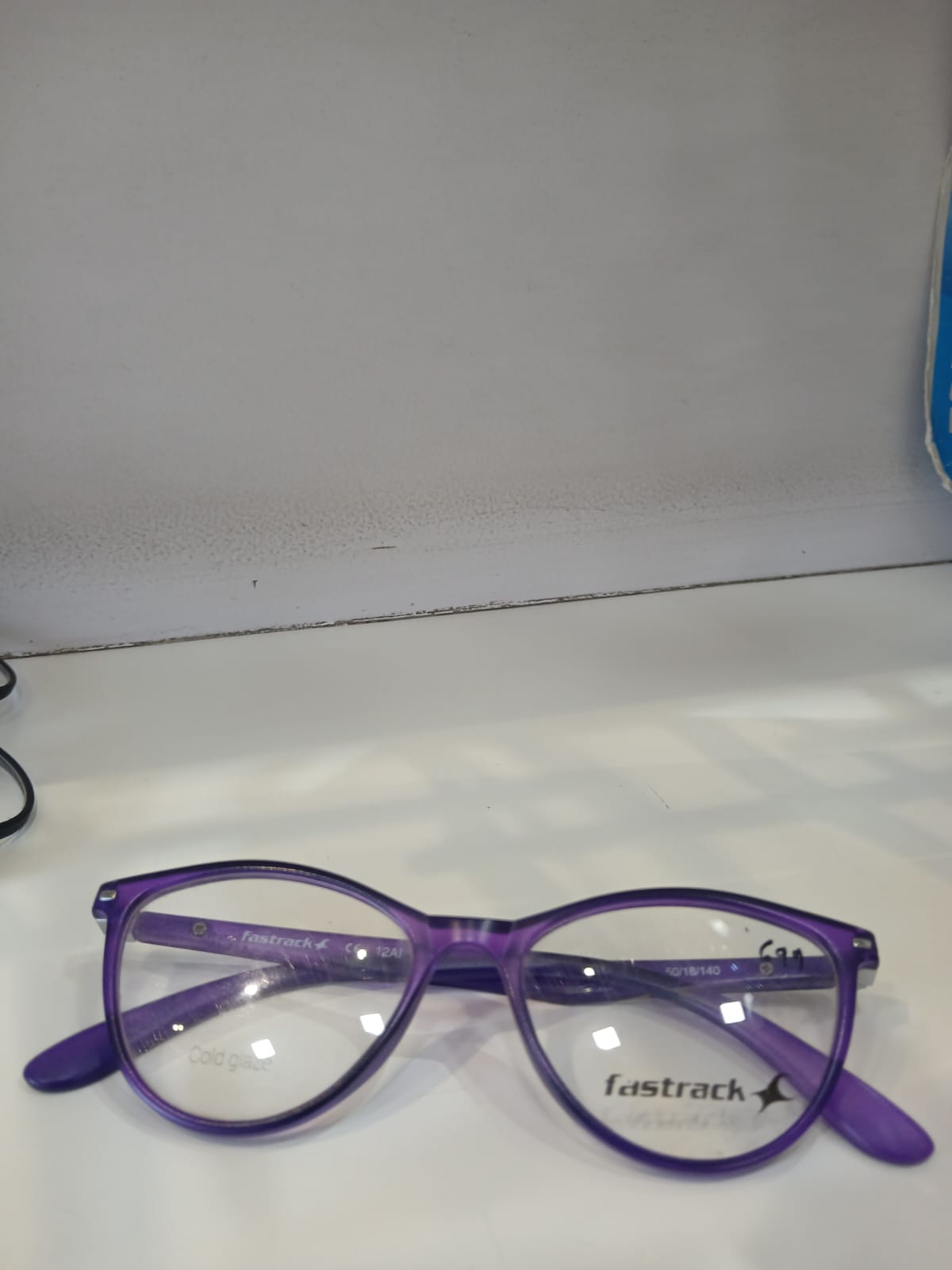 EYEGLASS - Purple Thumbnail