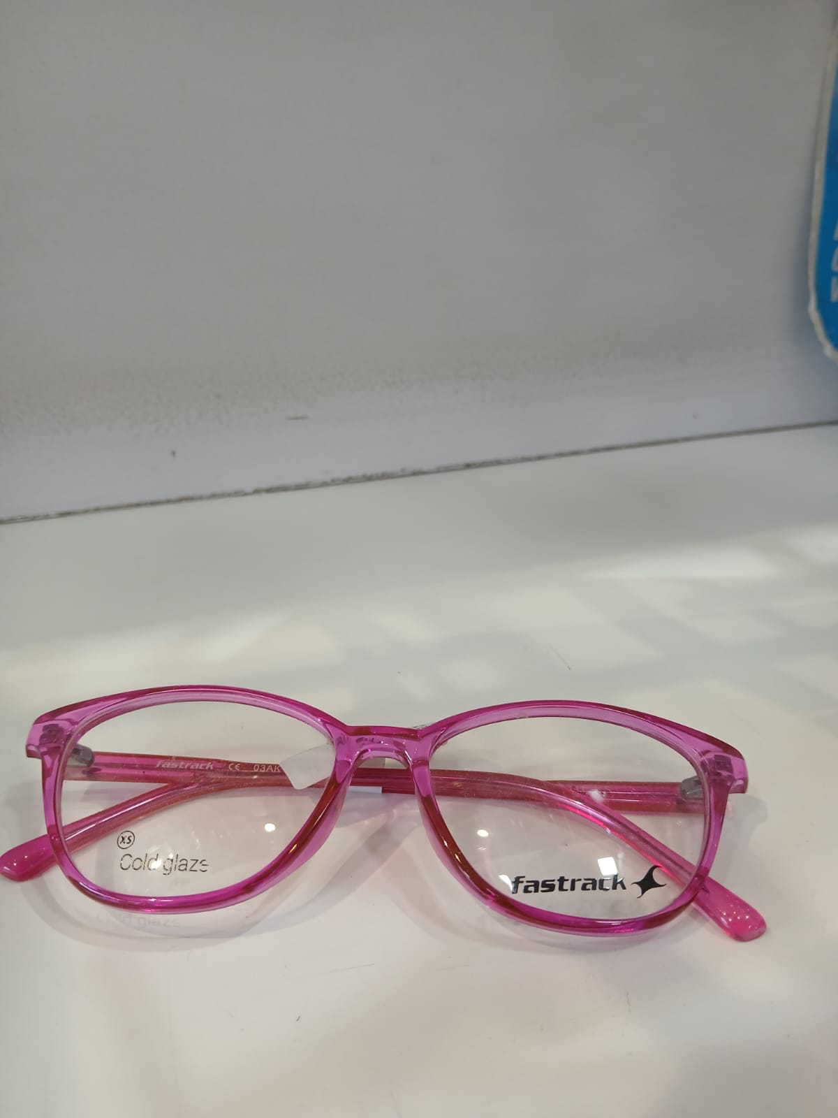 EYEGLASS