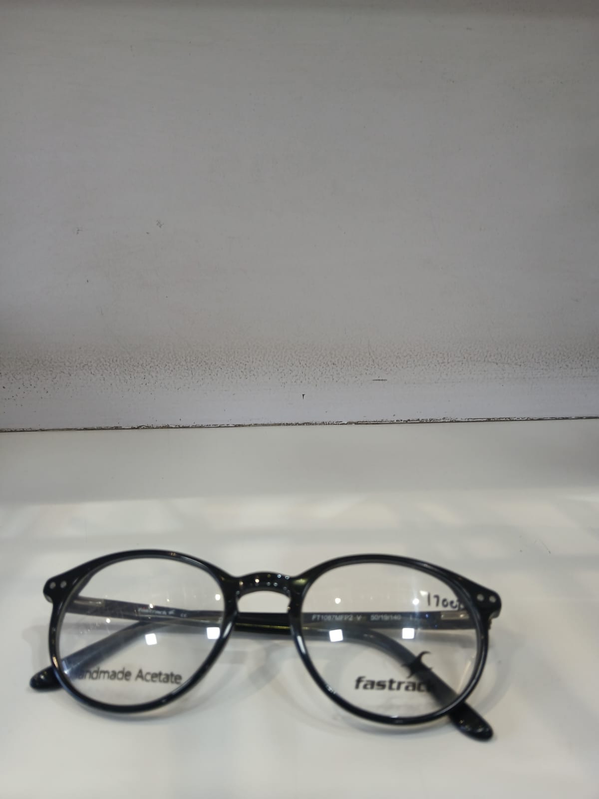 EYEGLASS - Black Thumbnail