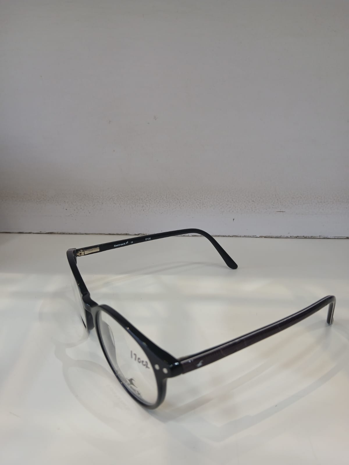 EYEGLASS - Black Thumbnail