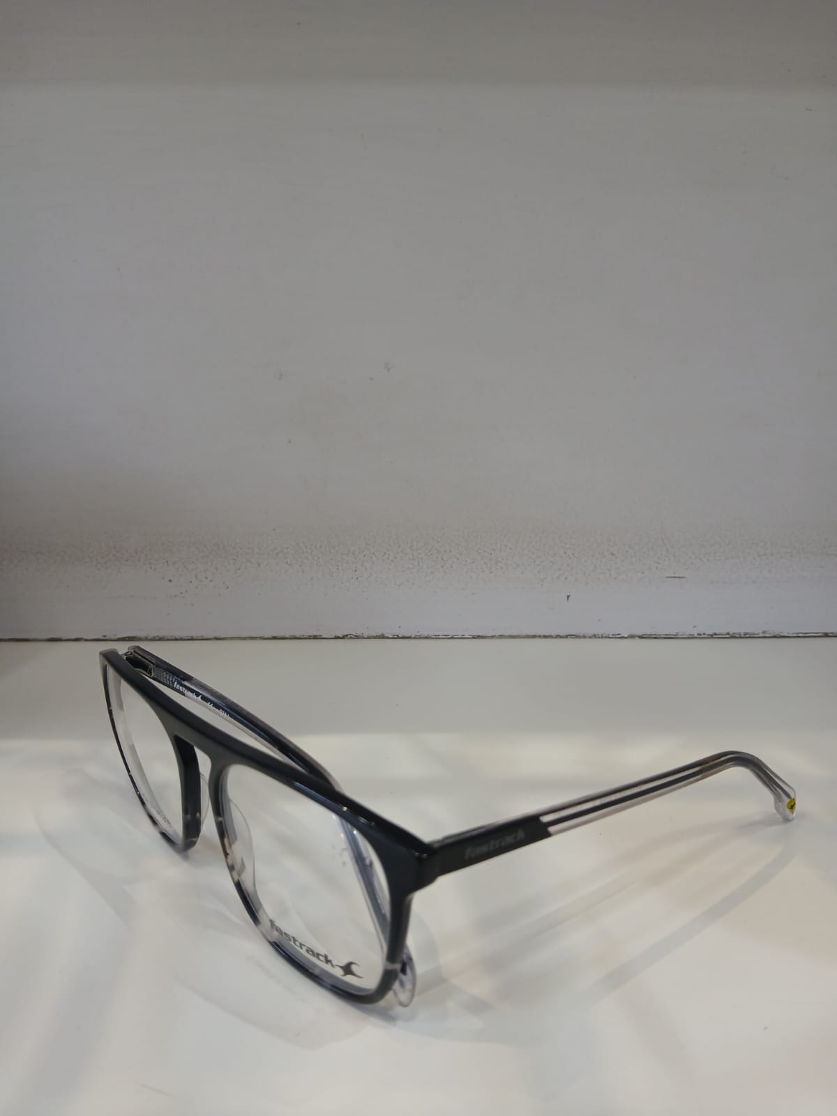 EYEGLASS - Black Thumbnail