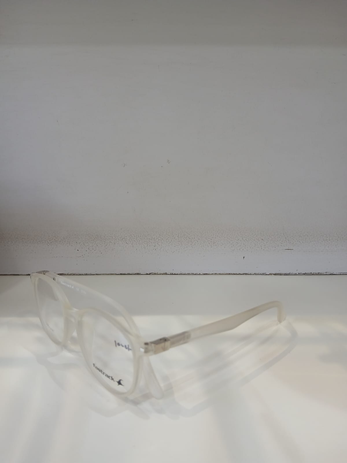 EYEGLASS
