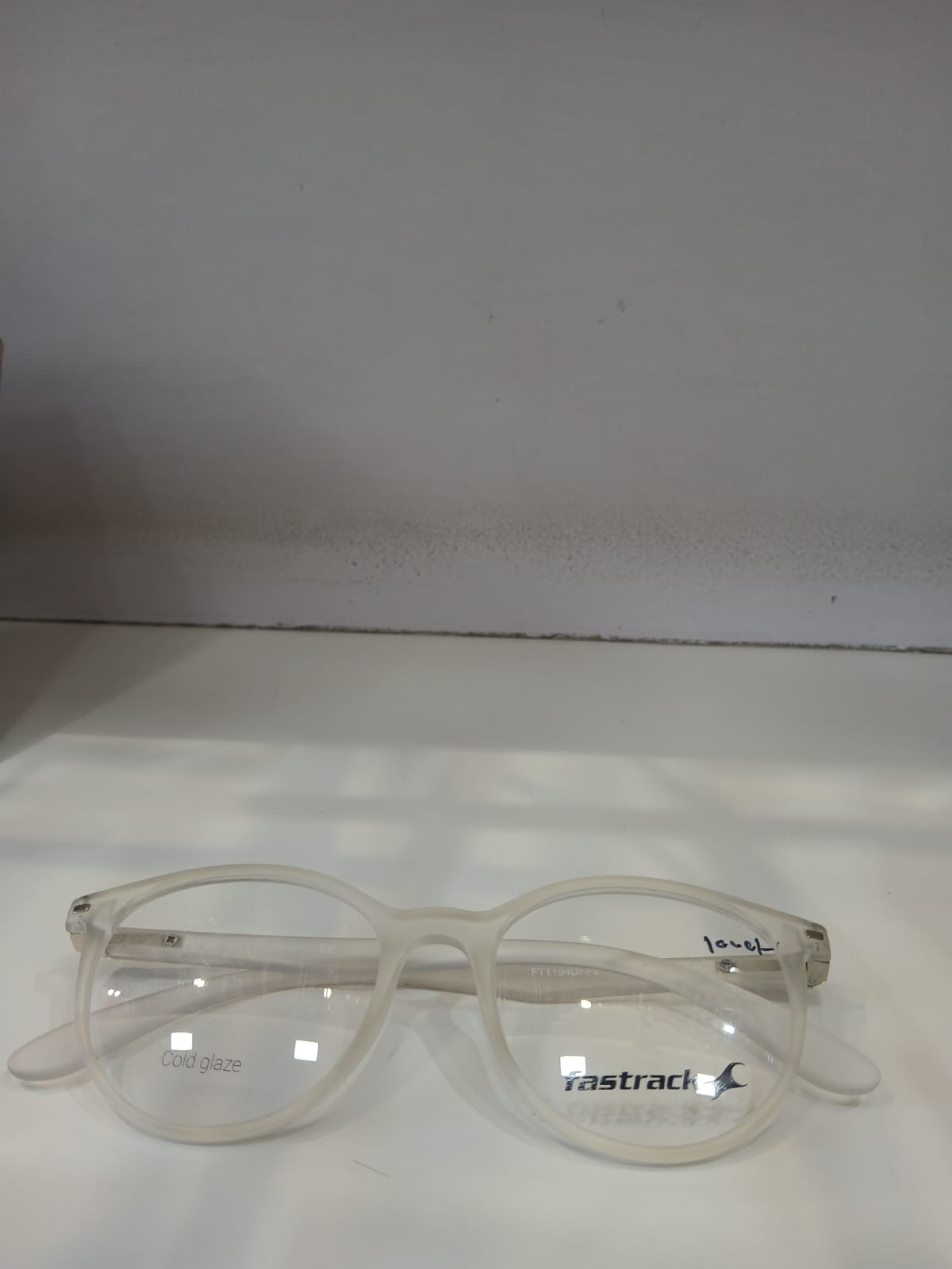 EYEGLASS - White Thumbnail