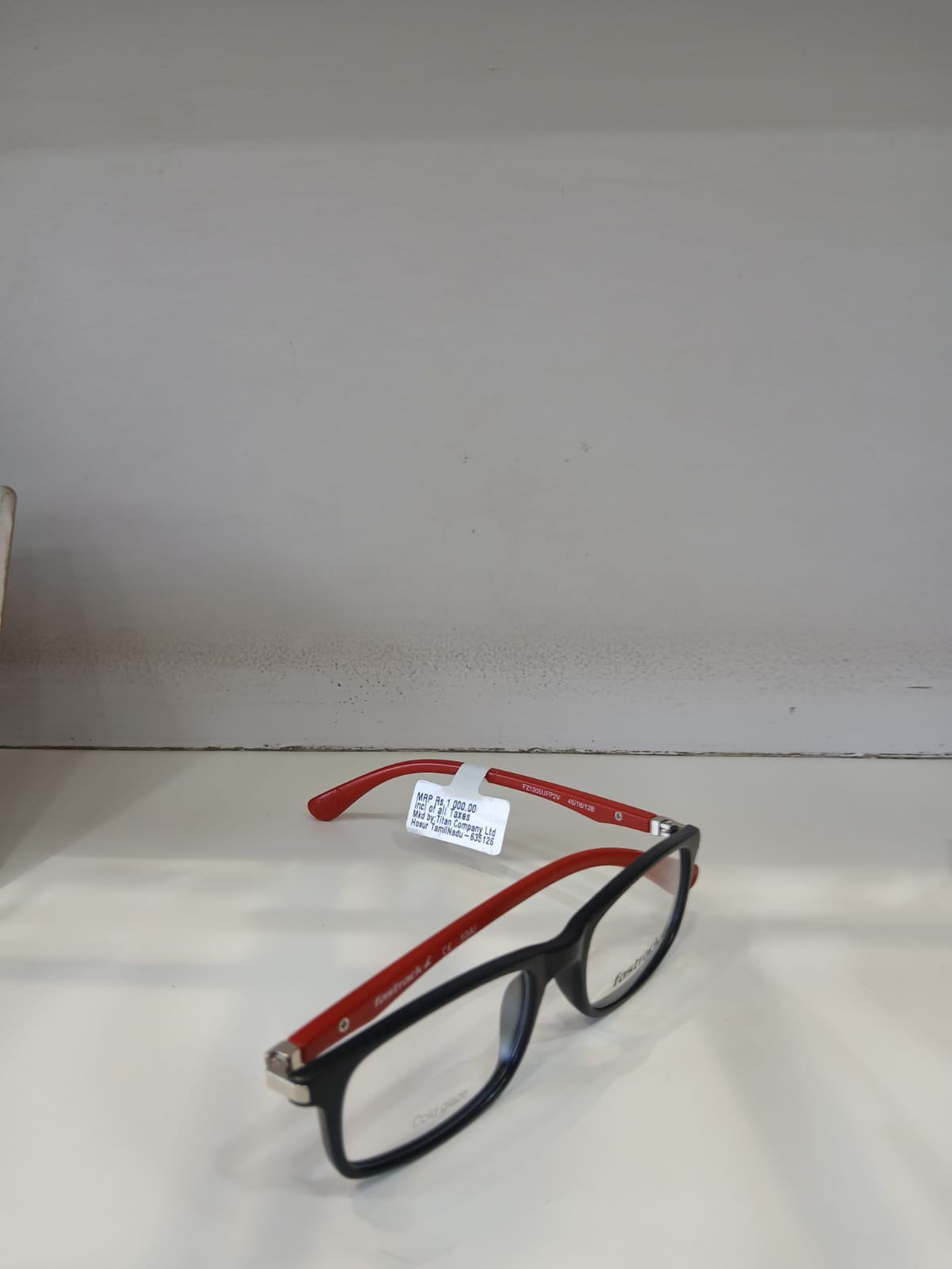 EYEGLASS - Orange Thumbnail