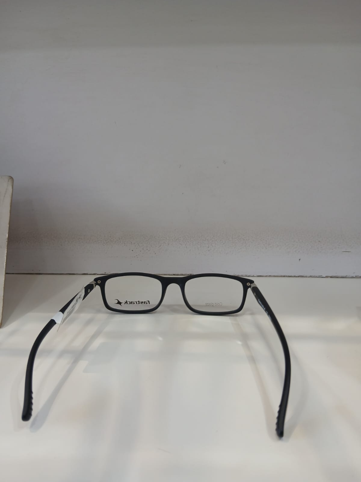 EYEGLASS - Black Thumbnail