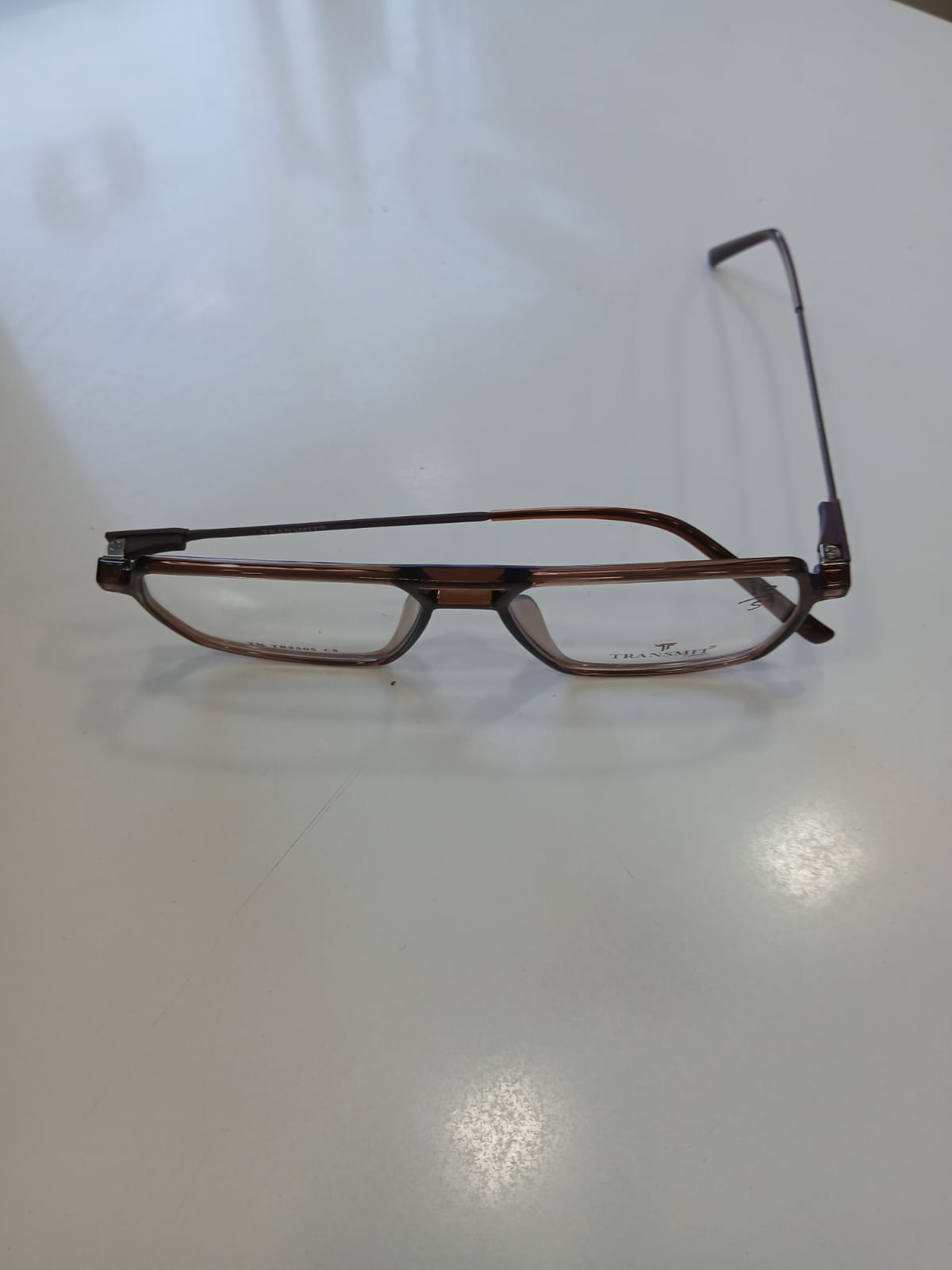EYEGLASS
