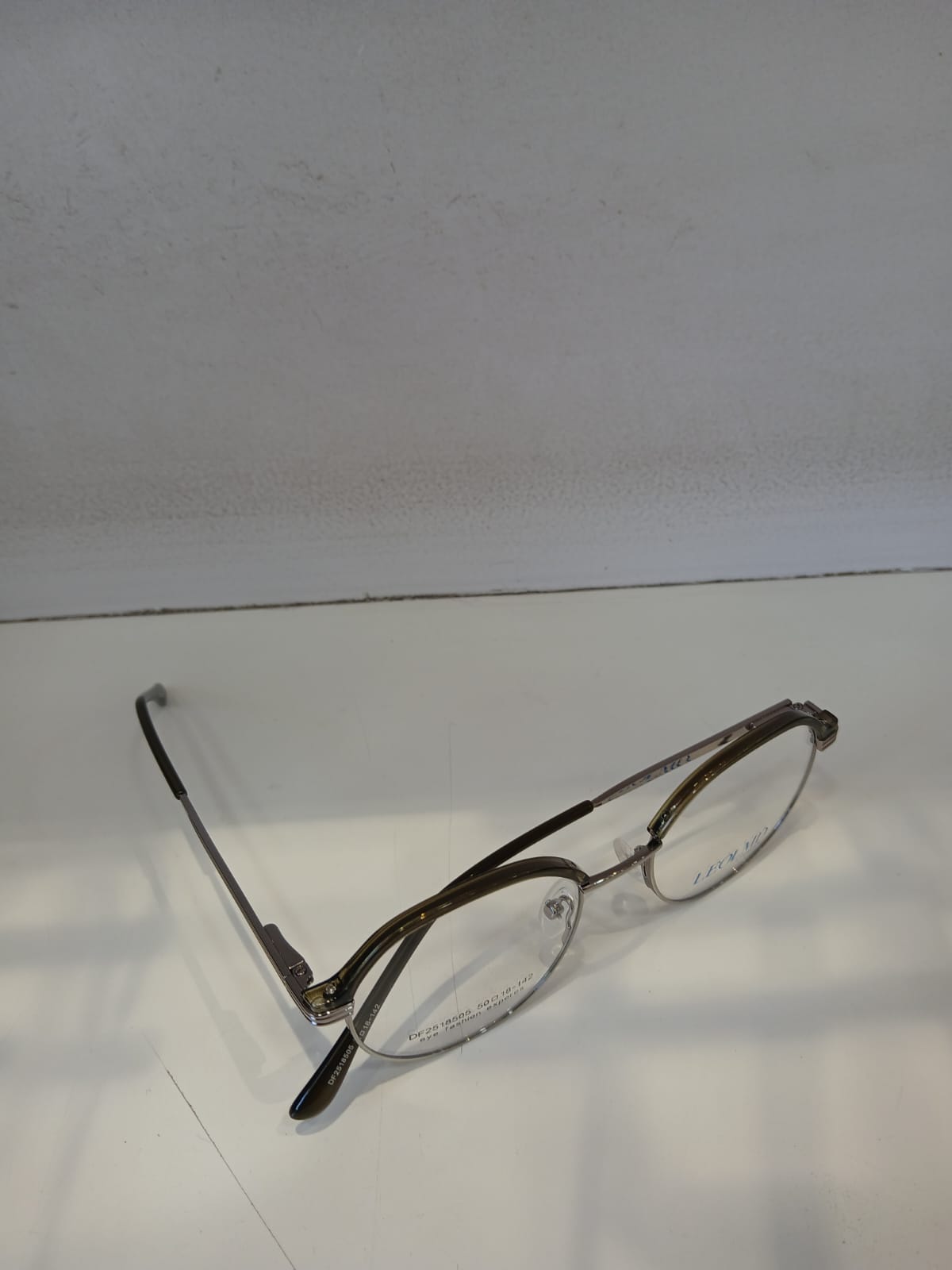 EYEGLASS - Green Thumbnail