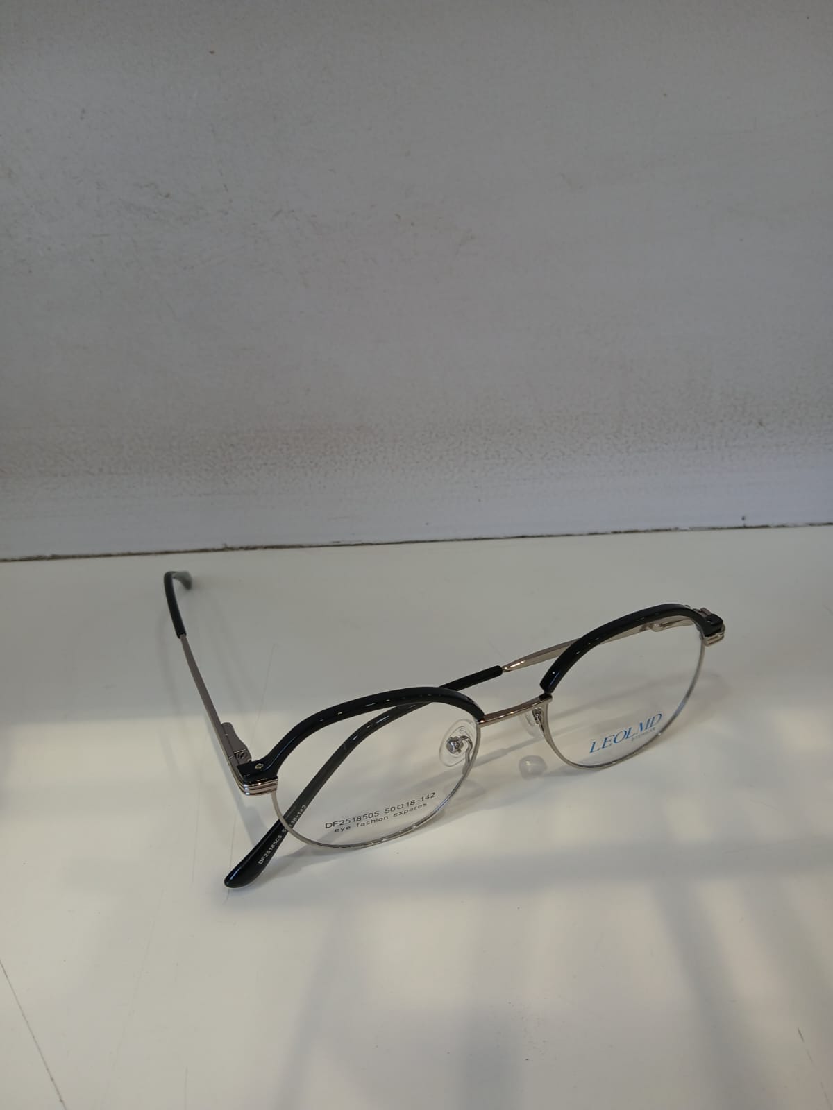 EYEGLASS - Black Thumbnail