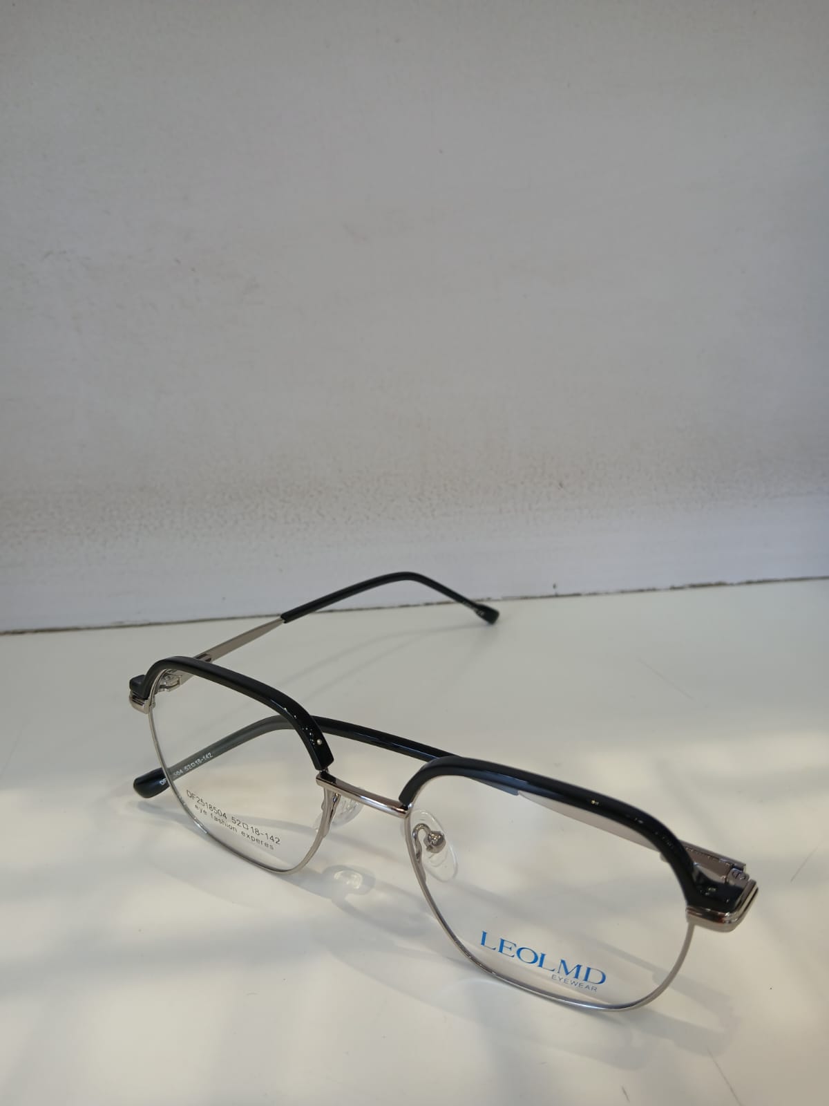 EYEGLASS - Black Thumbnail
