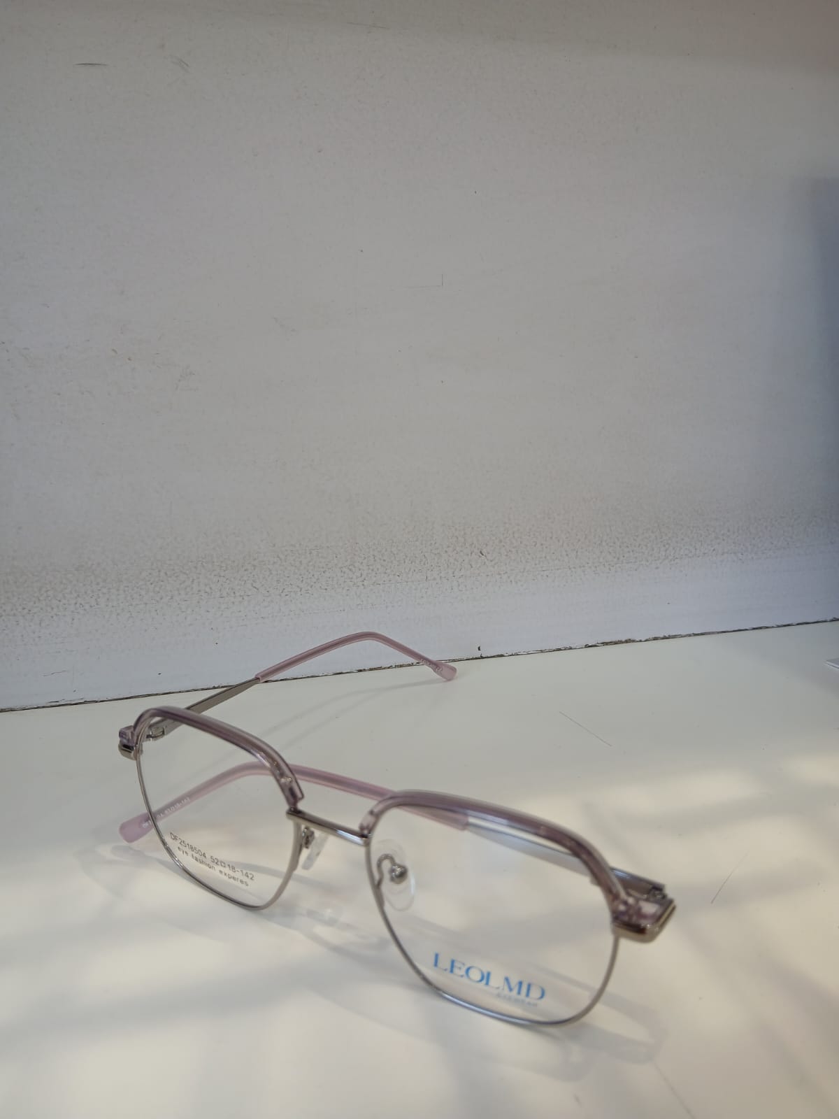 EYEGLASS - Pink Thumbnail