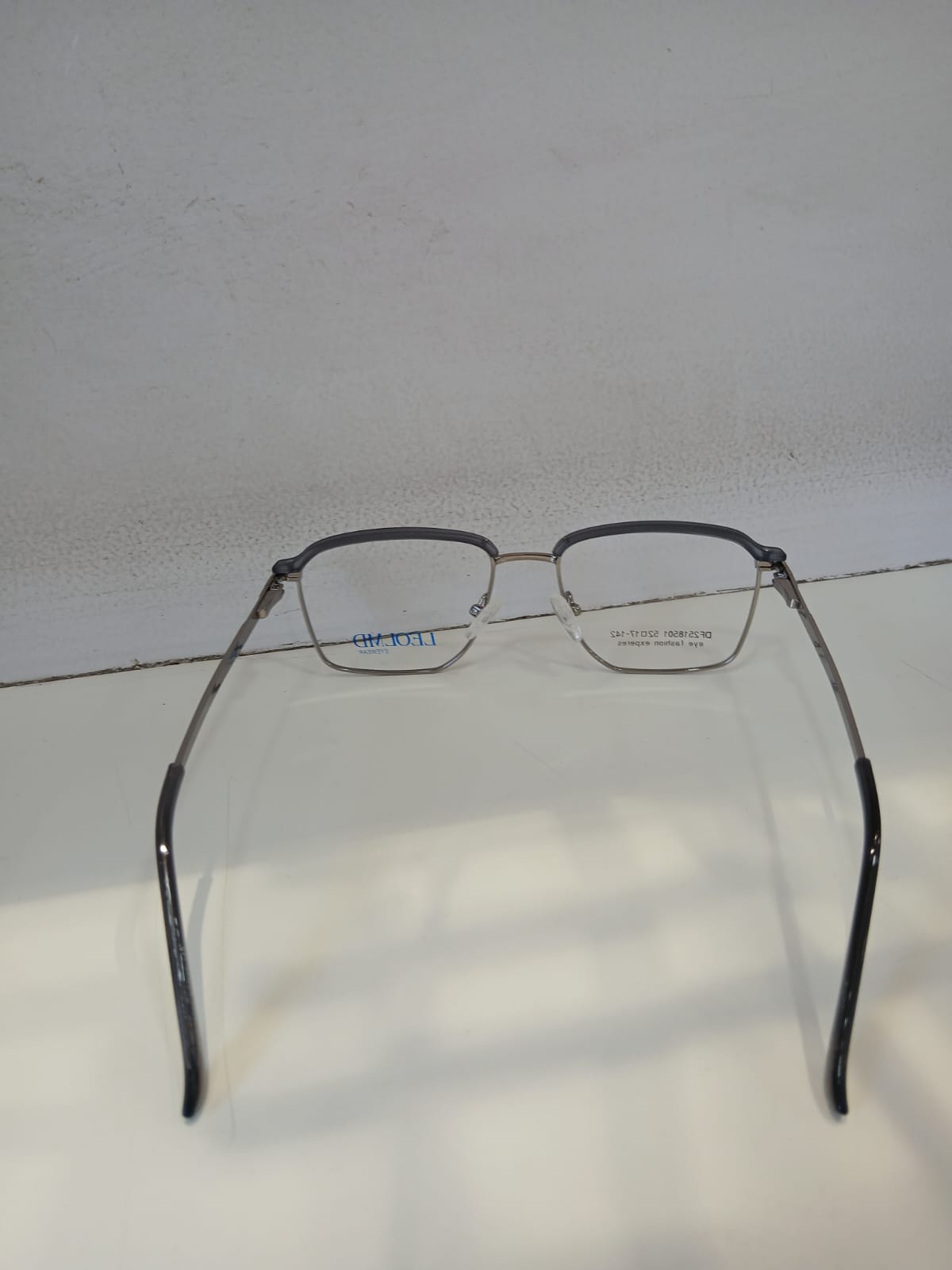 EYEGLASS - Black Thumbnail