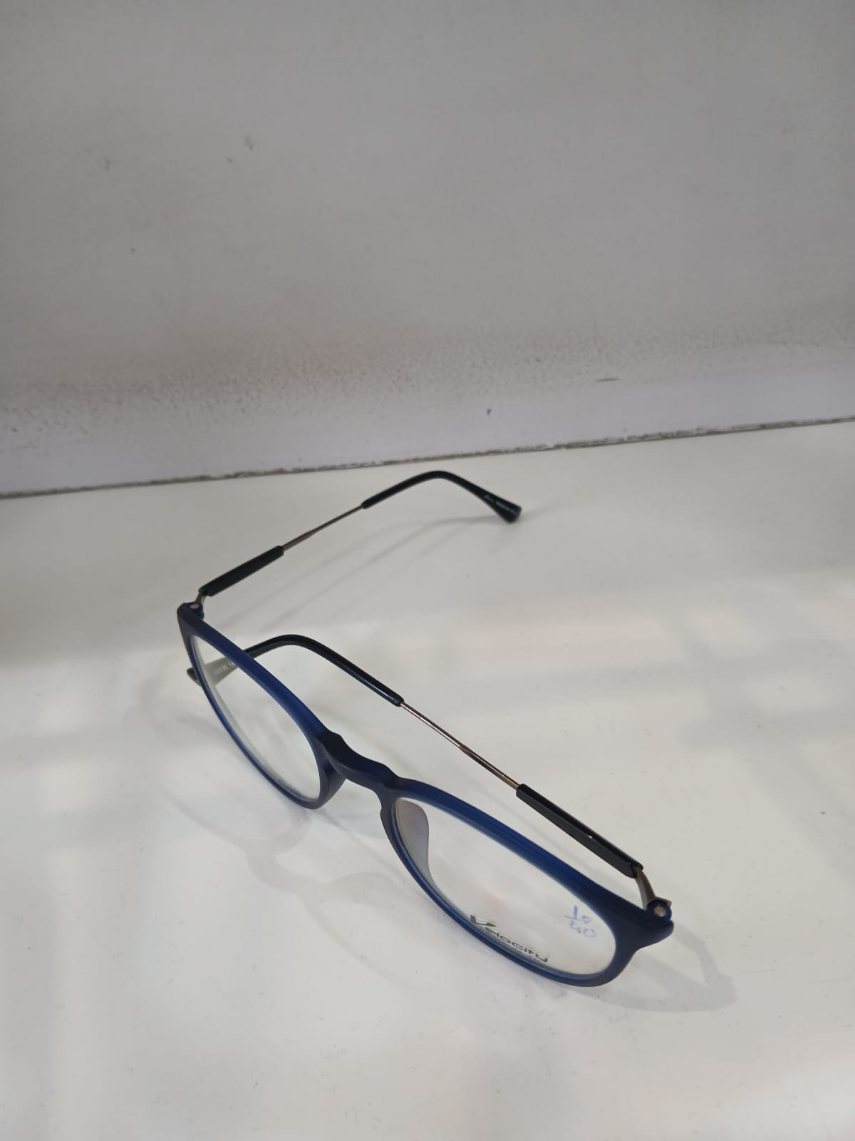 EYEGLASS - Blue Thumbnail