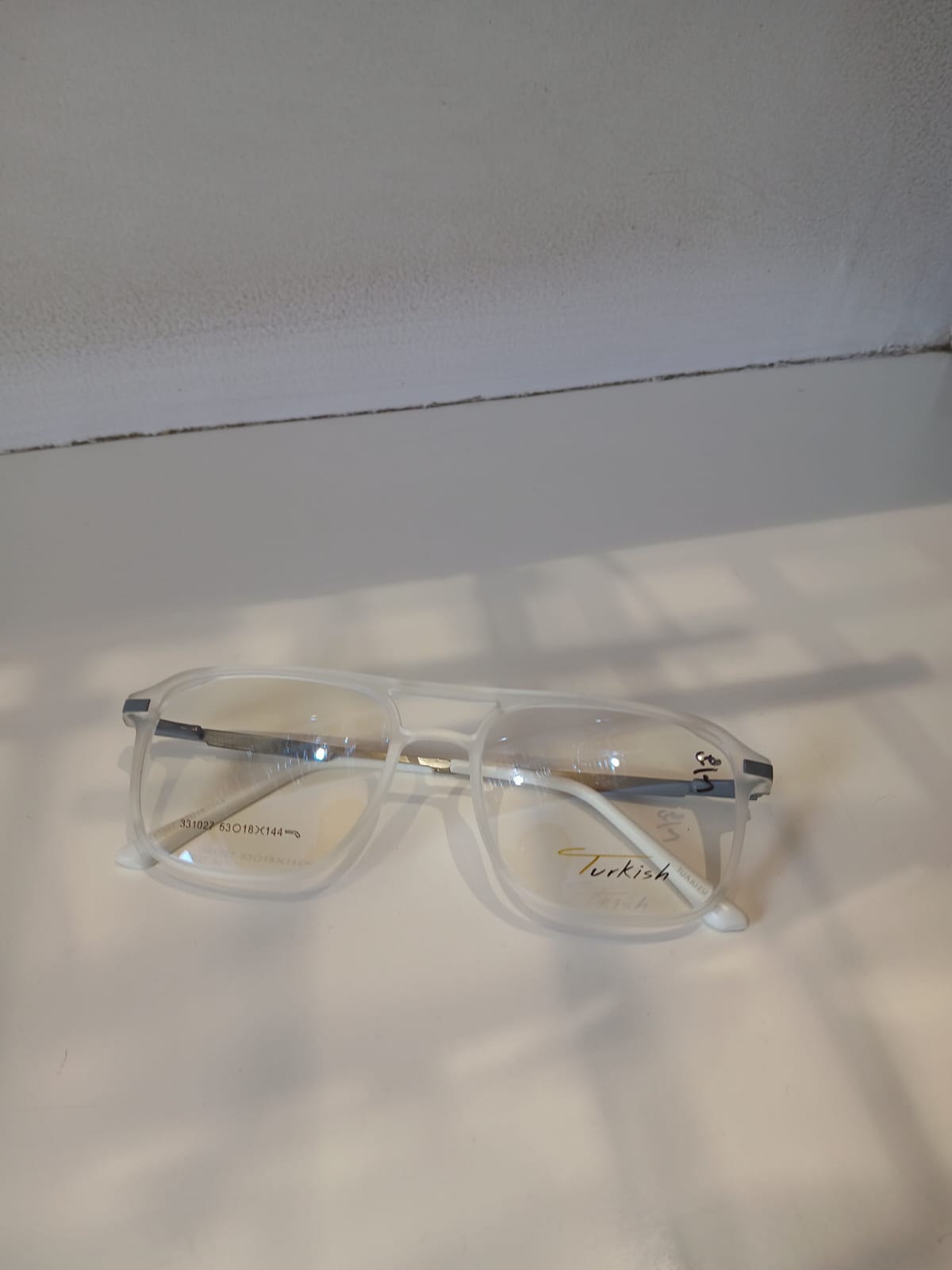 EYEGLASS - White Thumbnail