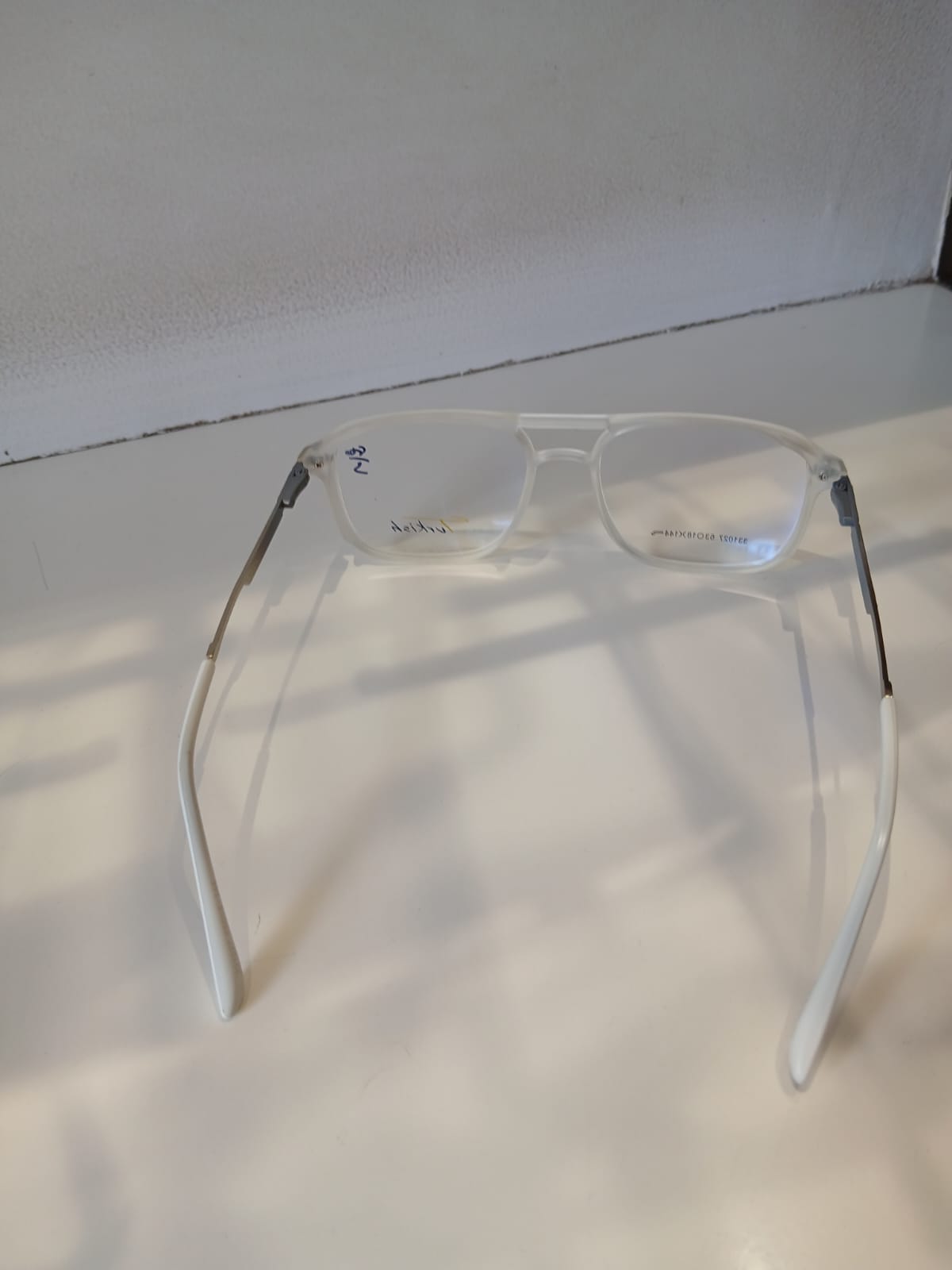 EYEGLASS - White Thumbnail