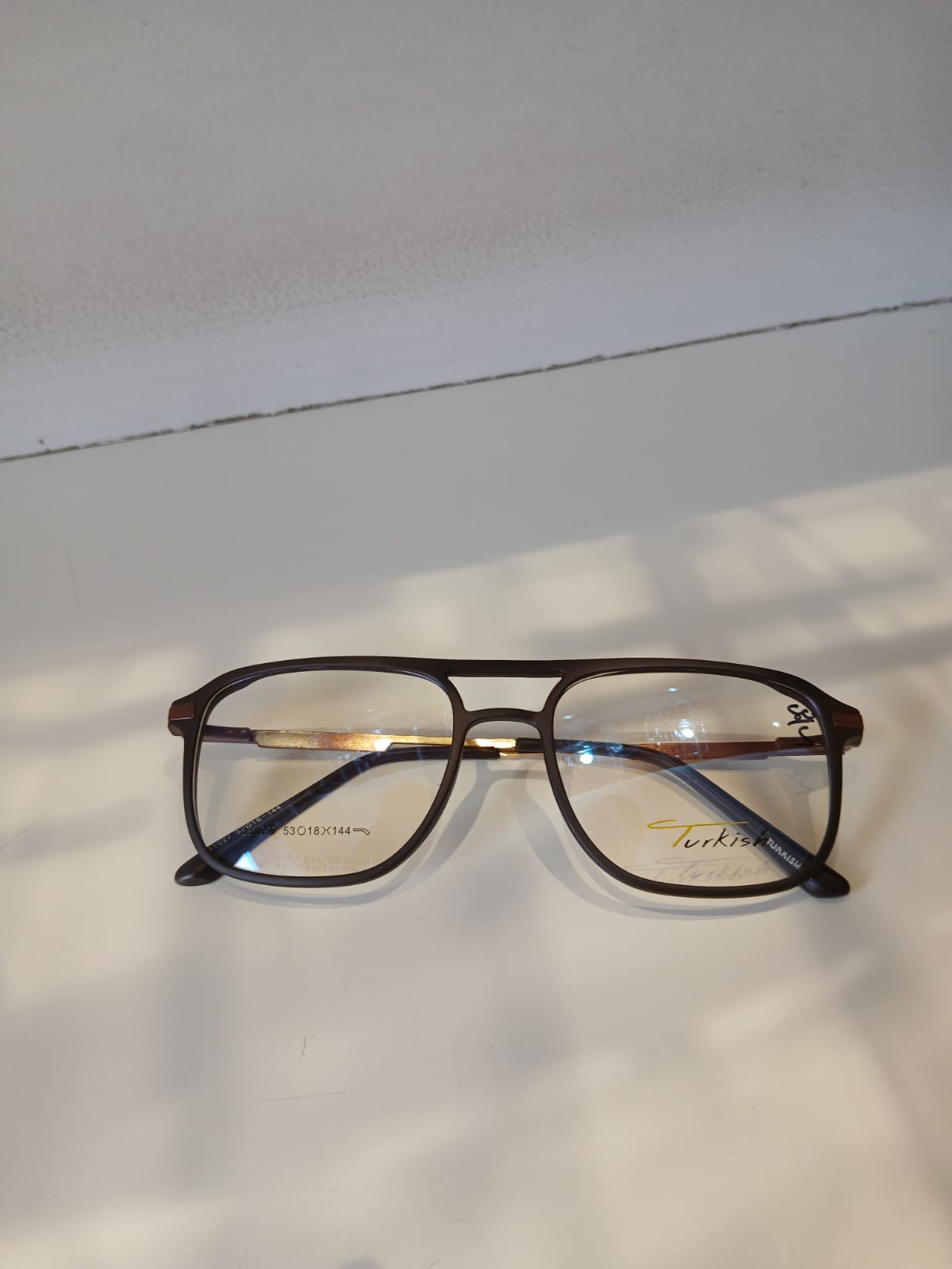 EYEGLASS - Brown