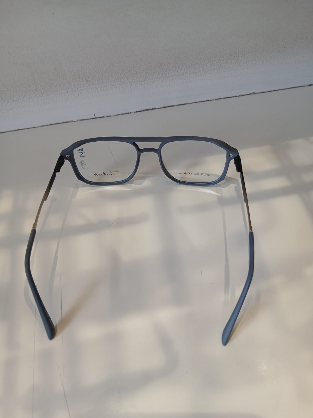 EYEGLASS - Gray Thumbnail