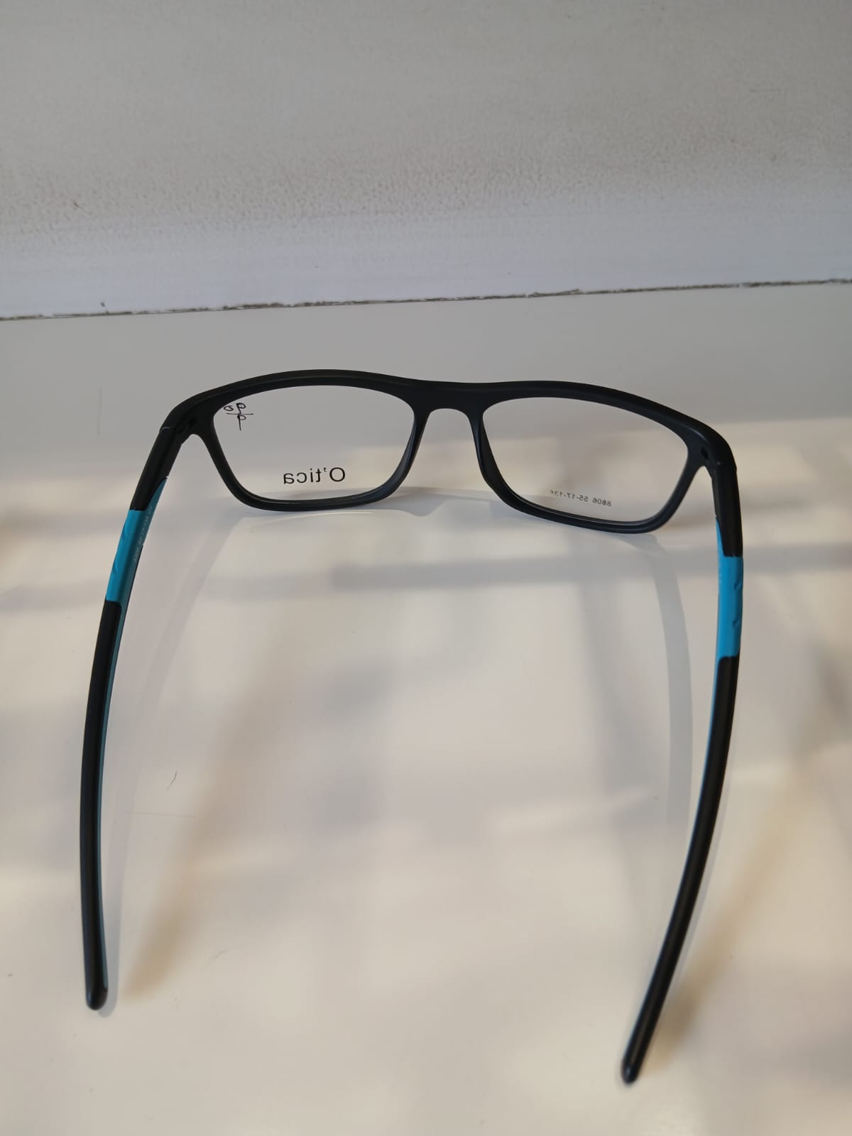 EYEGLASS - Black Thumbnail