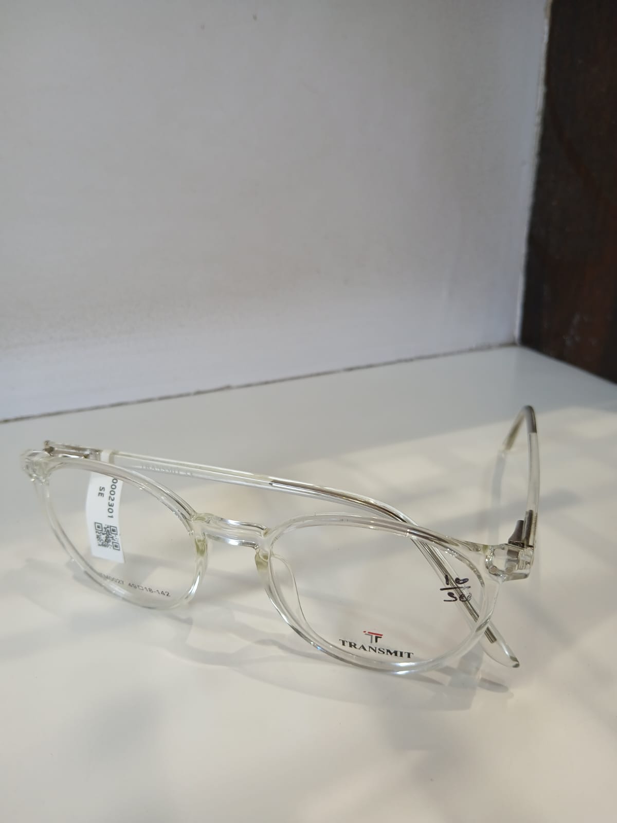 EYEGLASS - White Thumbnail