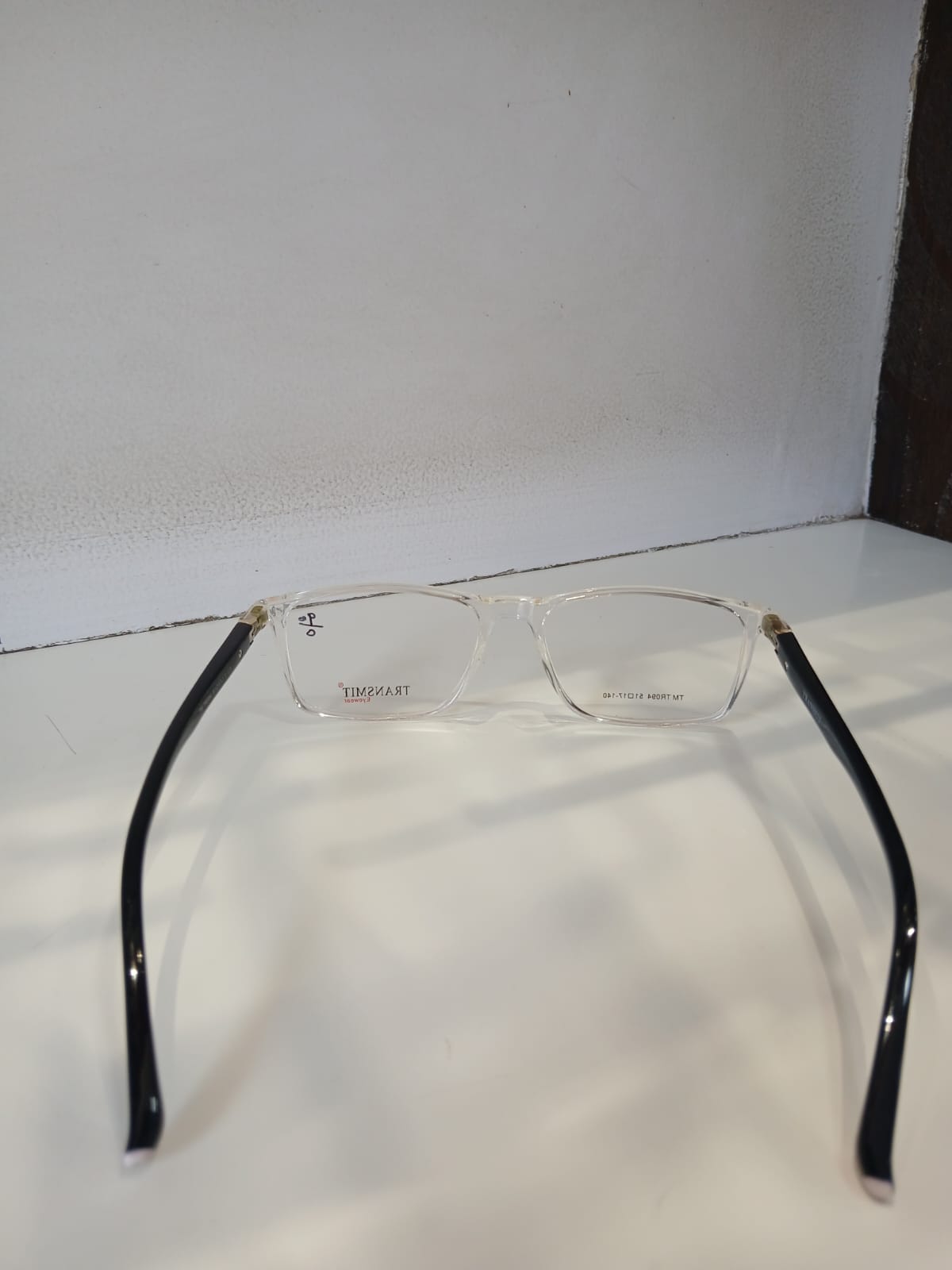 EYEGLASS - White Thumbnail