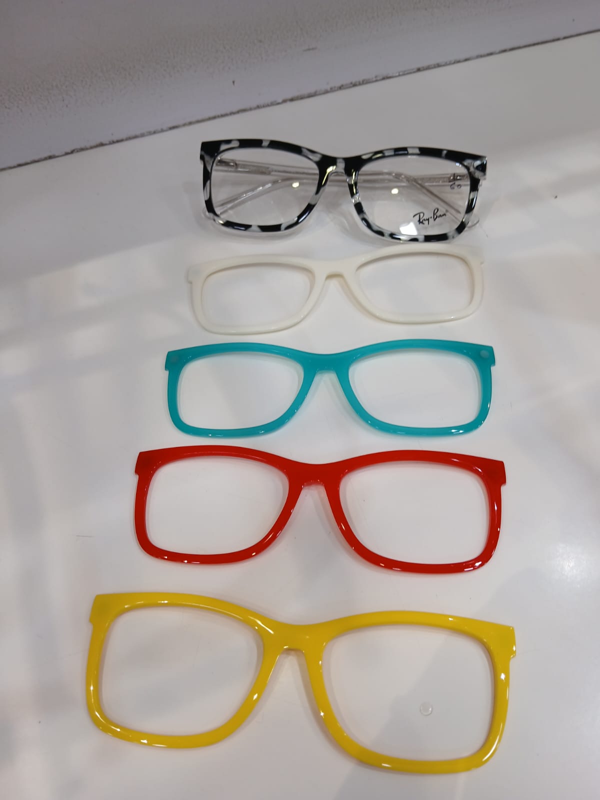 EYEGLASS - White Thumbnail