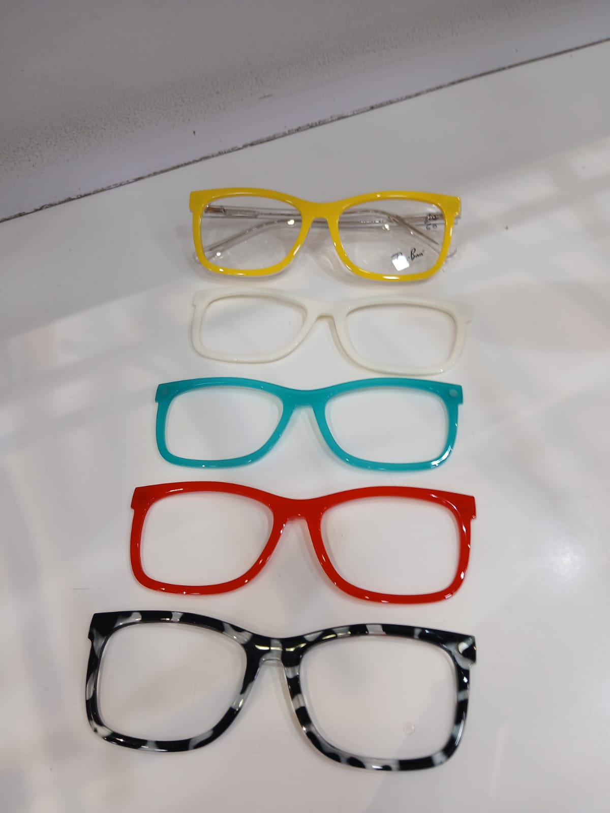 EYEGLASS - White Thumbnail