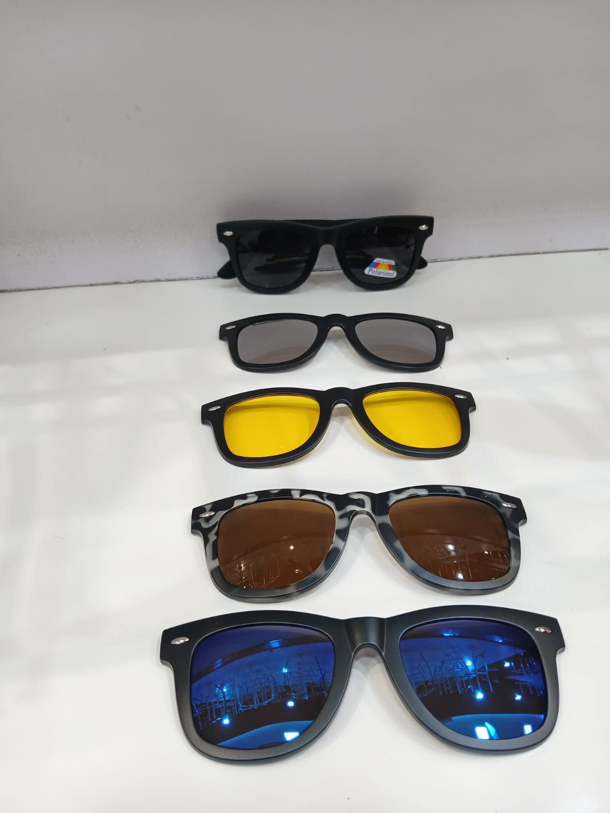 EYEGLASS - Black Thumbnail
