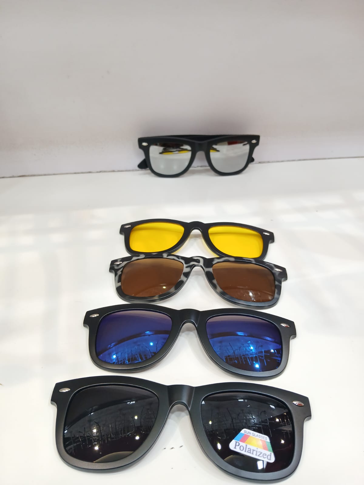 EYEGLASS - Black Thumbnail