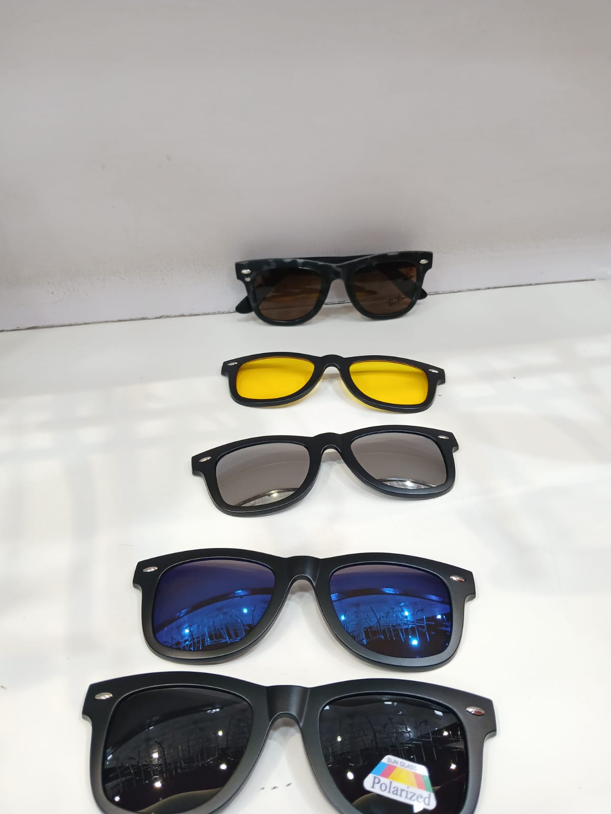EYEGLASS - Black Thumbnail