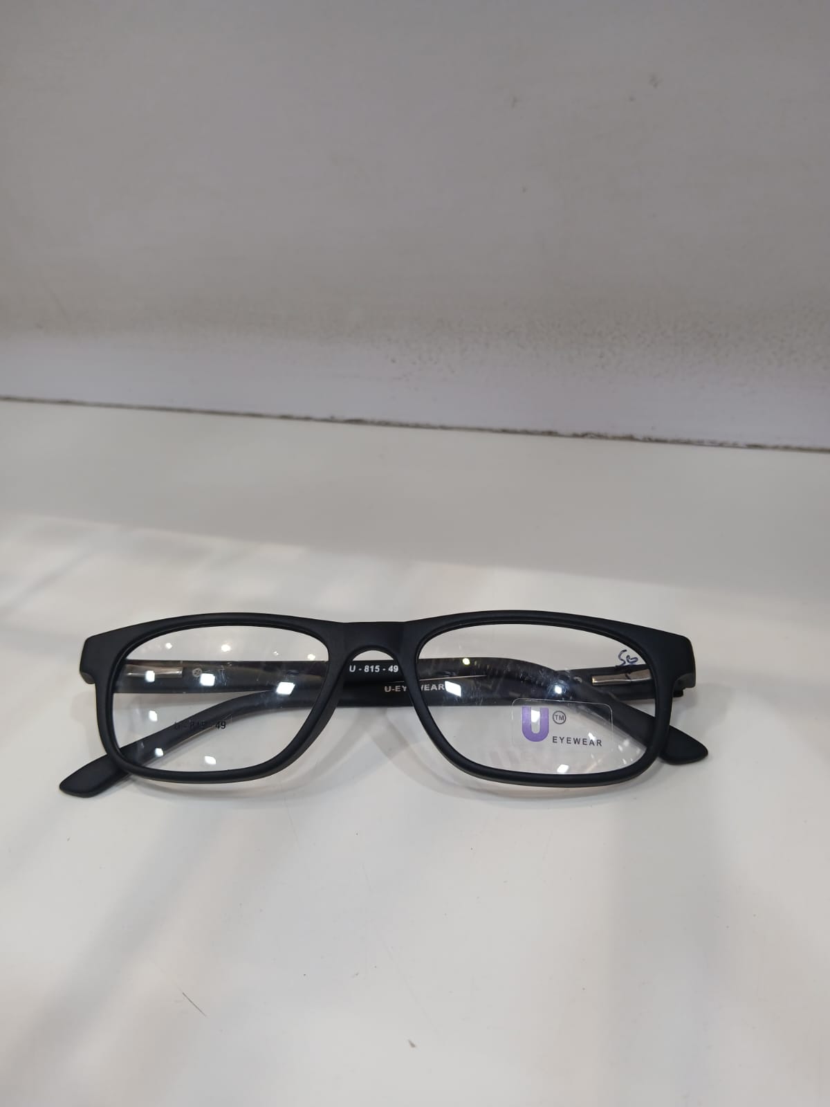 EYEGLASS - Black