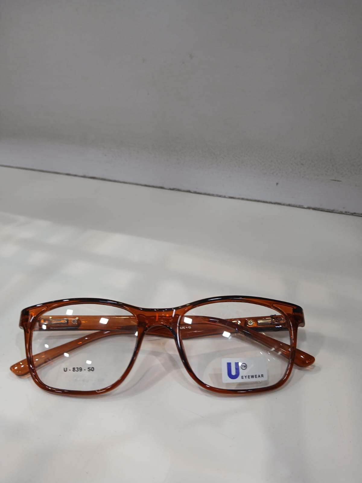 EYEGLASS - Brown