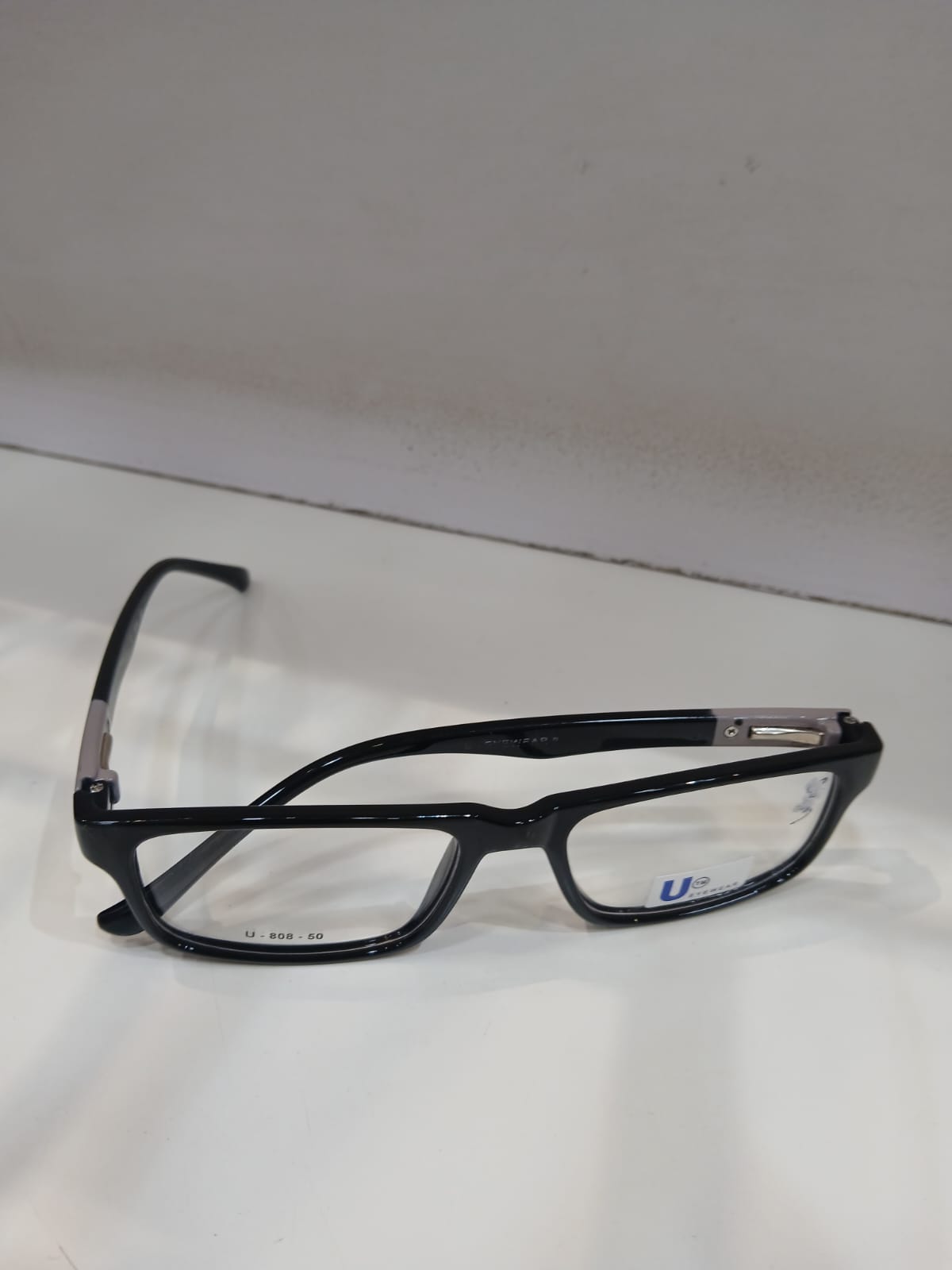 EYEGLASS - Black