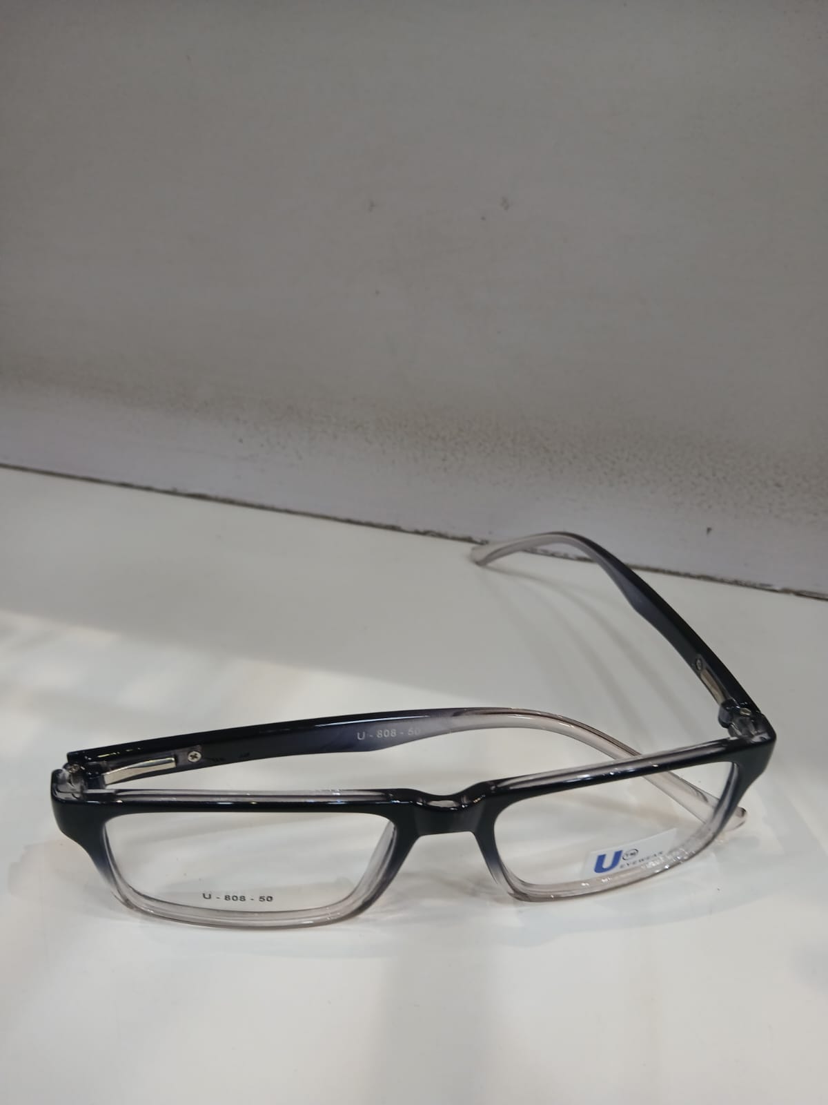 EYEGLASS - Brown