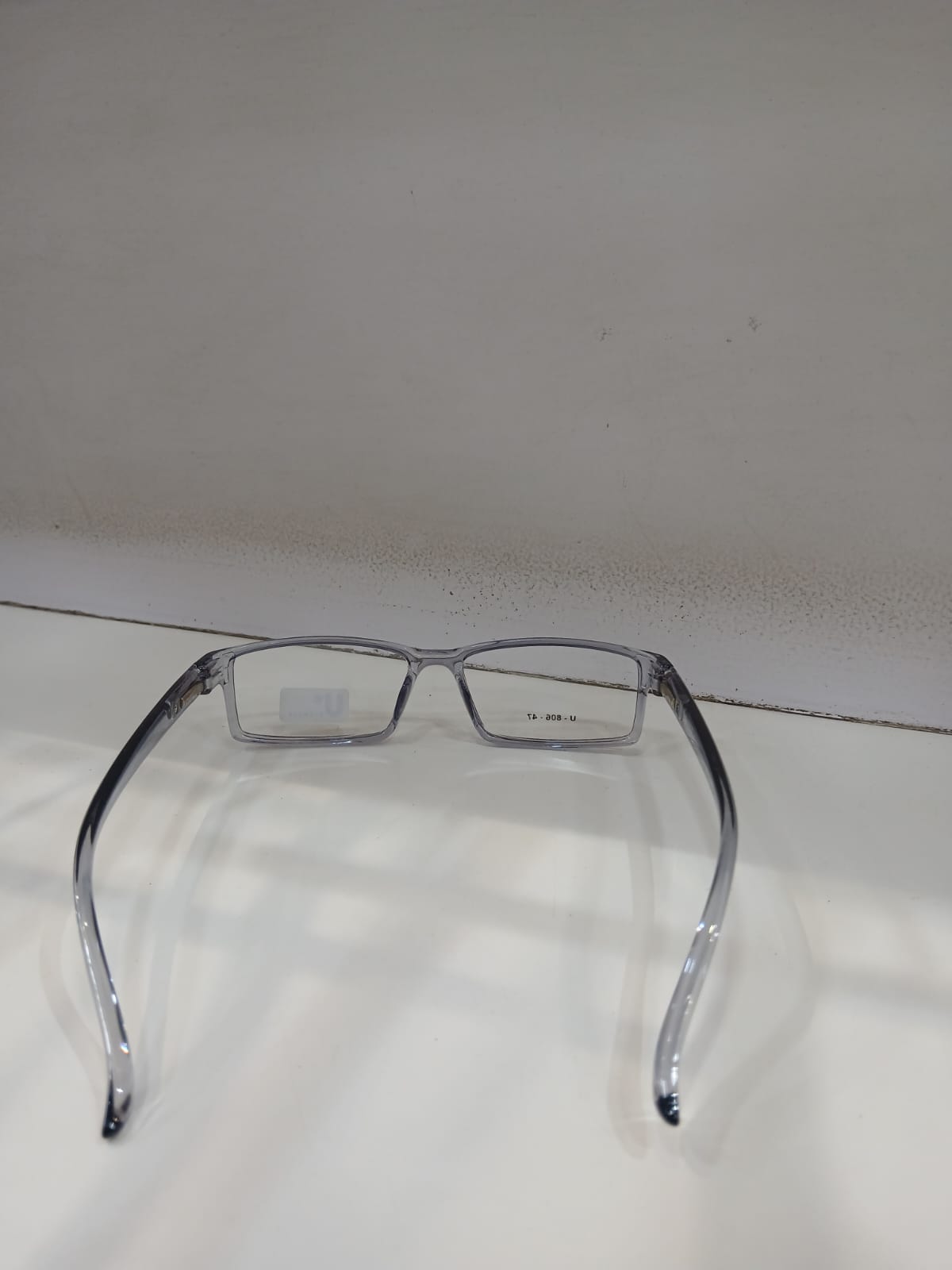 EYEGLASS - Gray Thumbnail