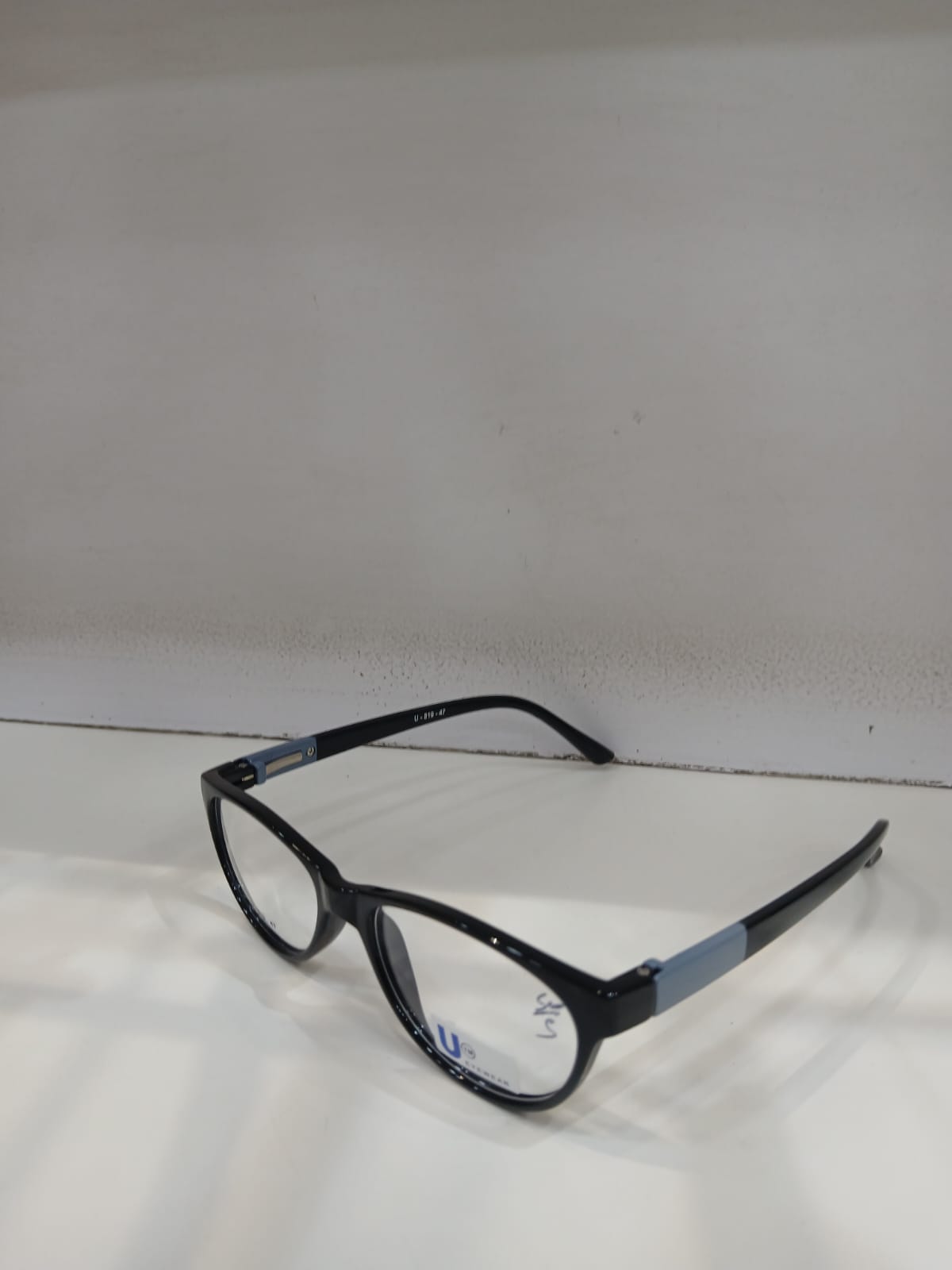 EYEGLASS - Black Thumbnail