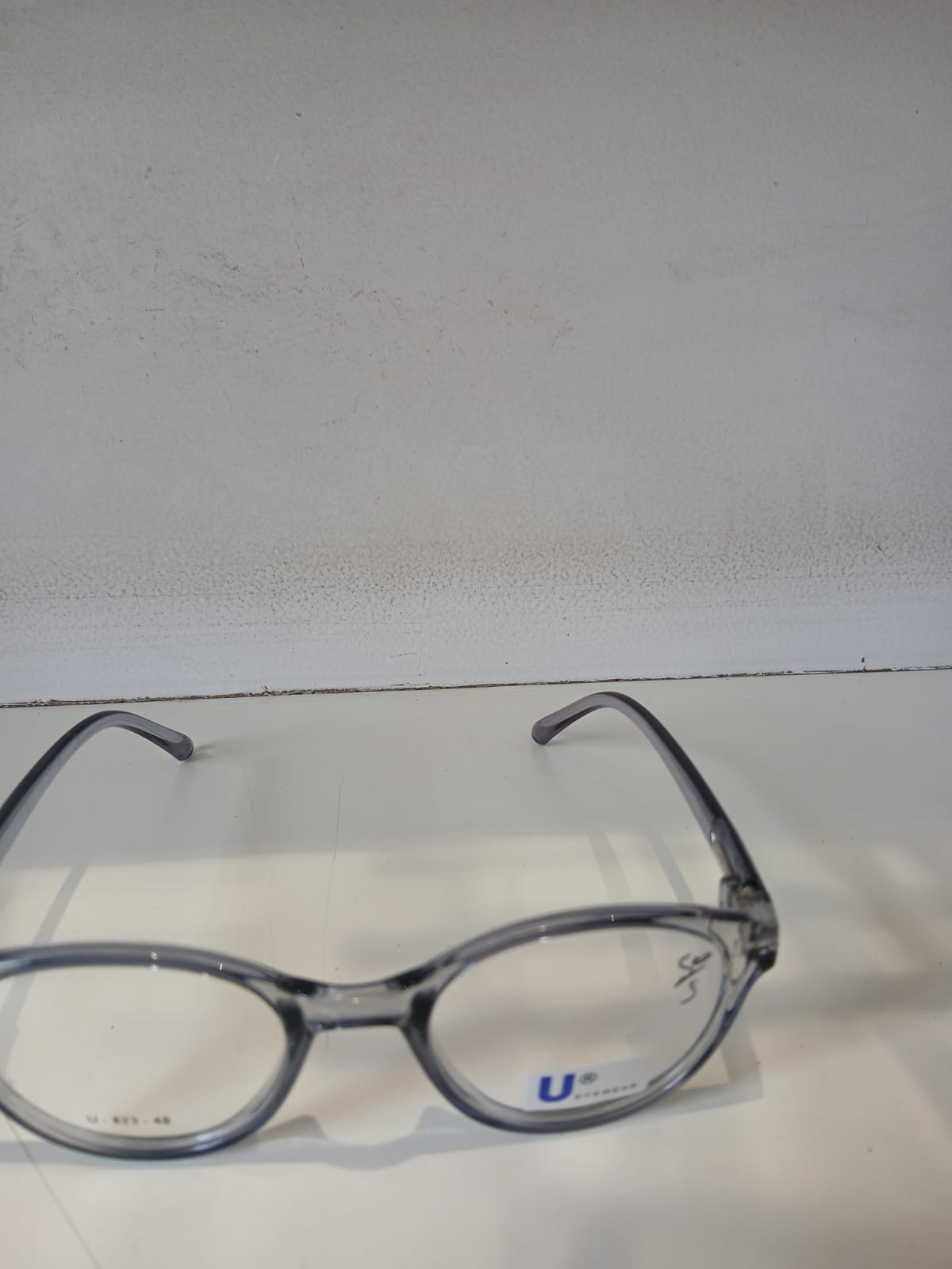 EYEGLASS - Gray Thumbnail