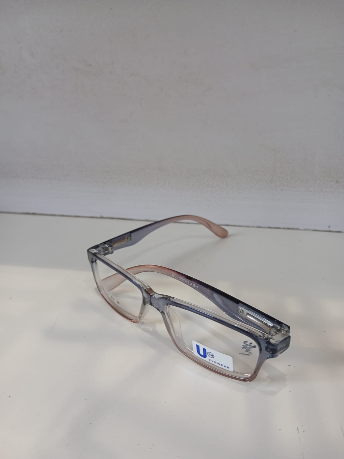 EYEGLASS - Gray Thumbnail