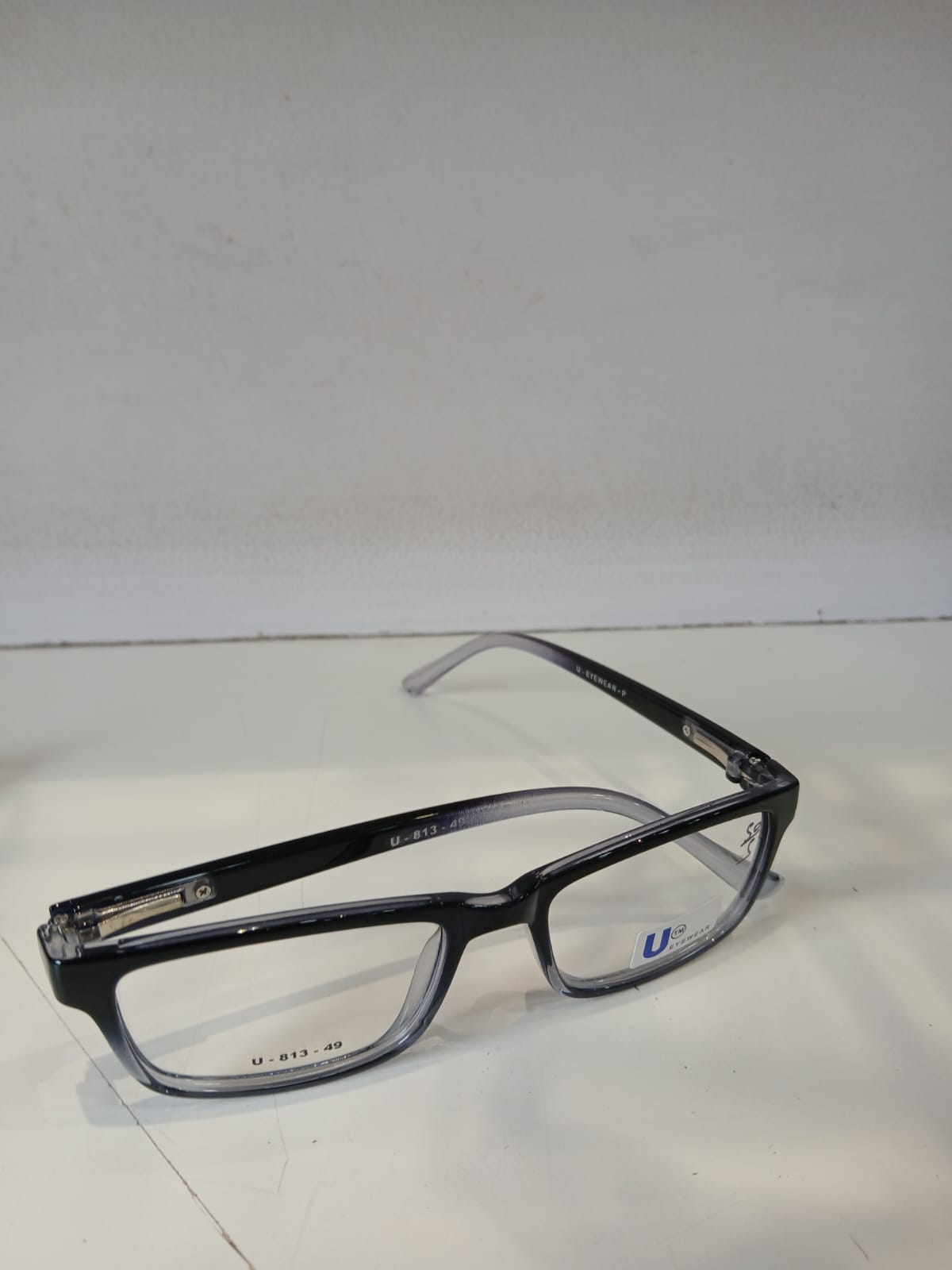 EYEGLASS - Black