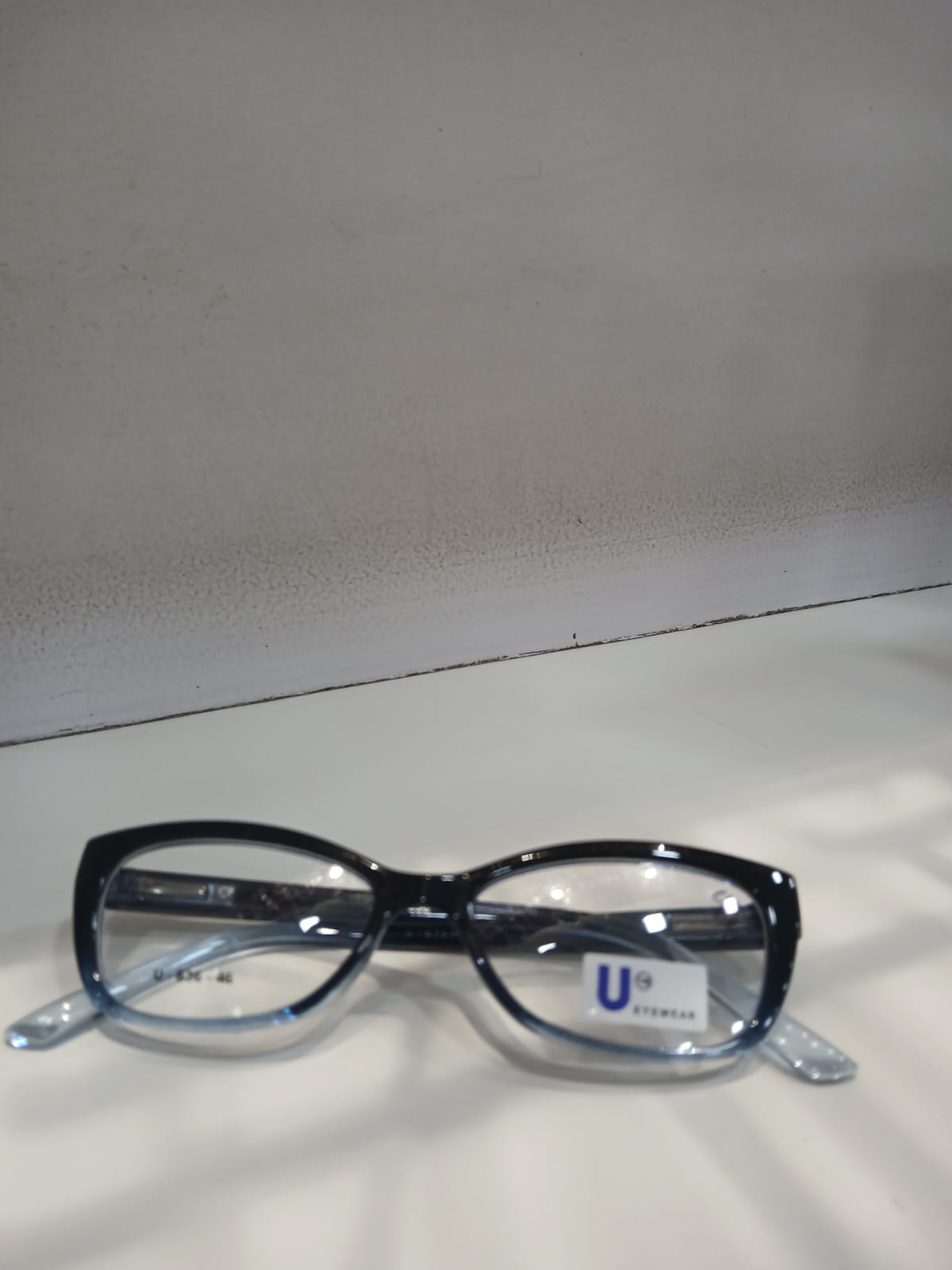 EYEGLASS - Black