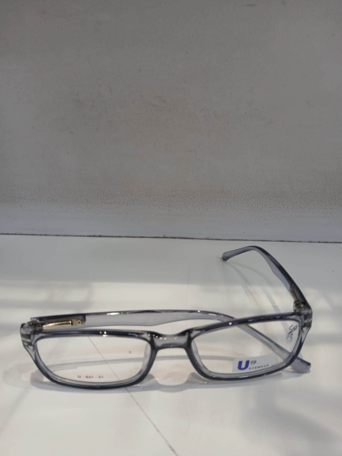 EYEGLASS - Gray Thumbnail