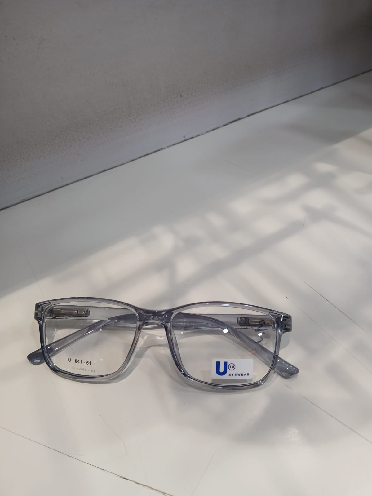 EYEGLASS - Gray Thumbnail