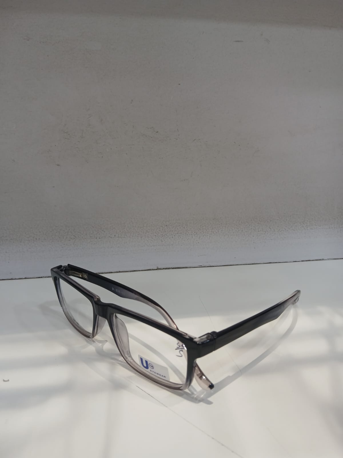 EYEGLASS - Black