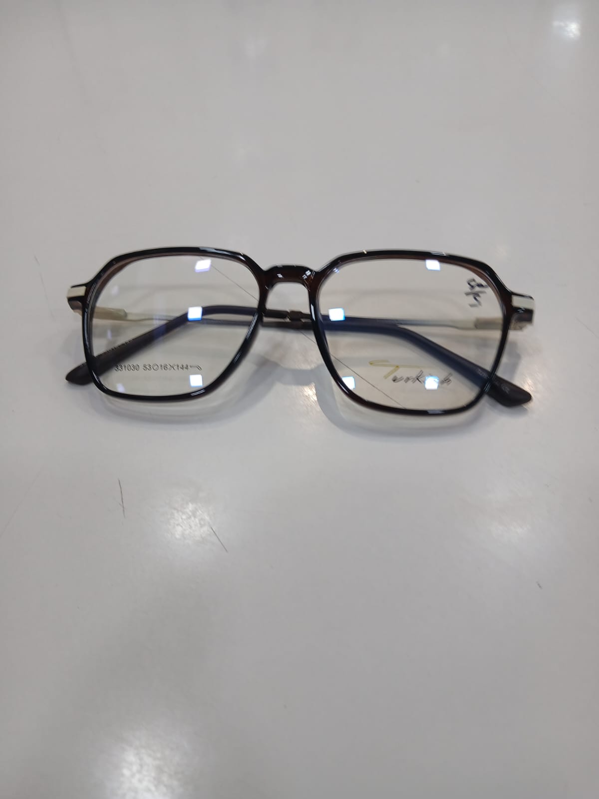 EYEGLASS - Black