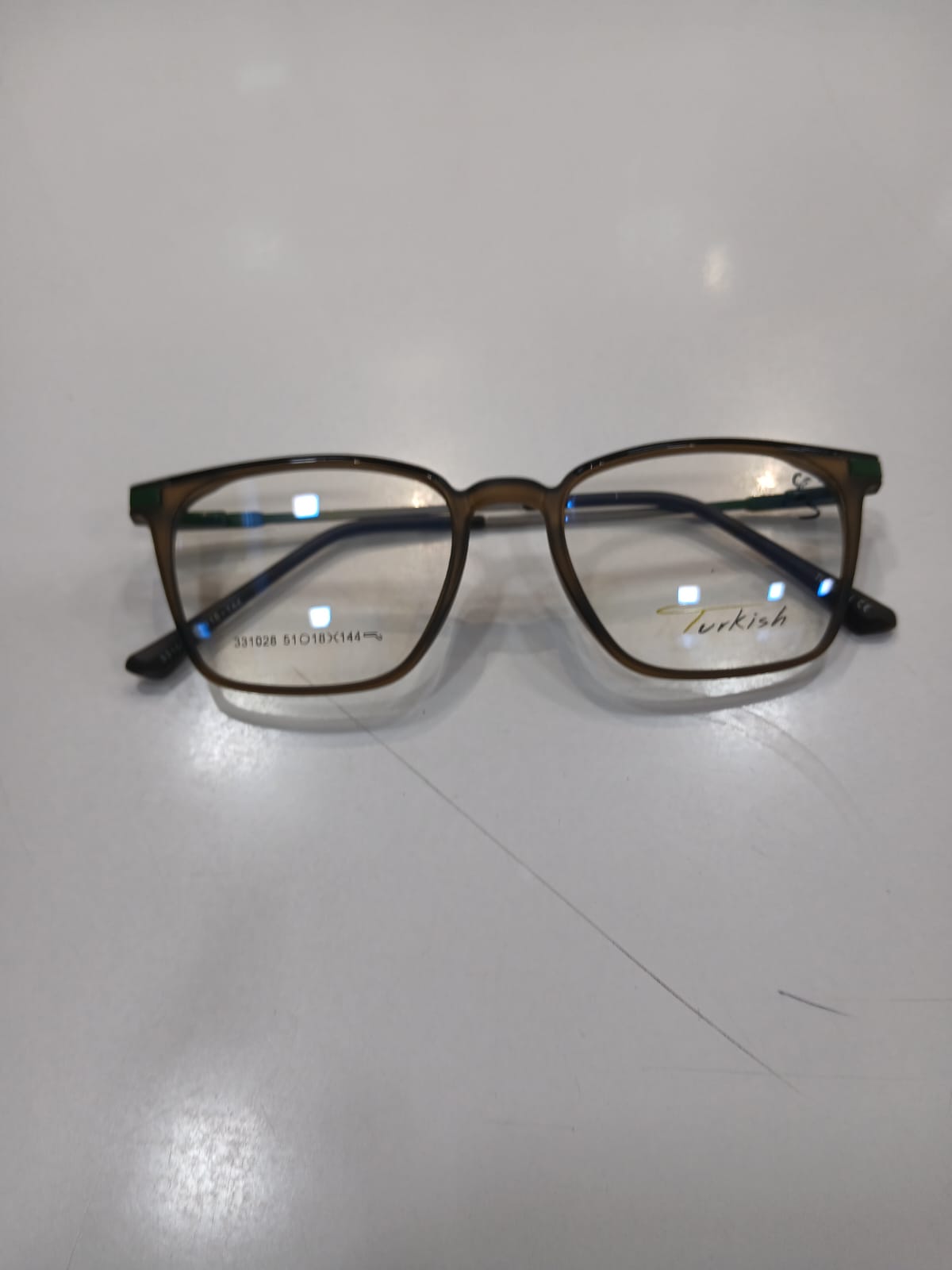 EYEGLASS - Gray Thumbnail