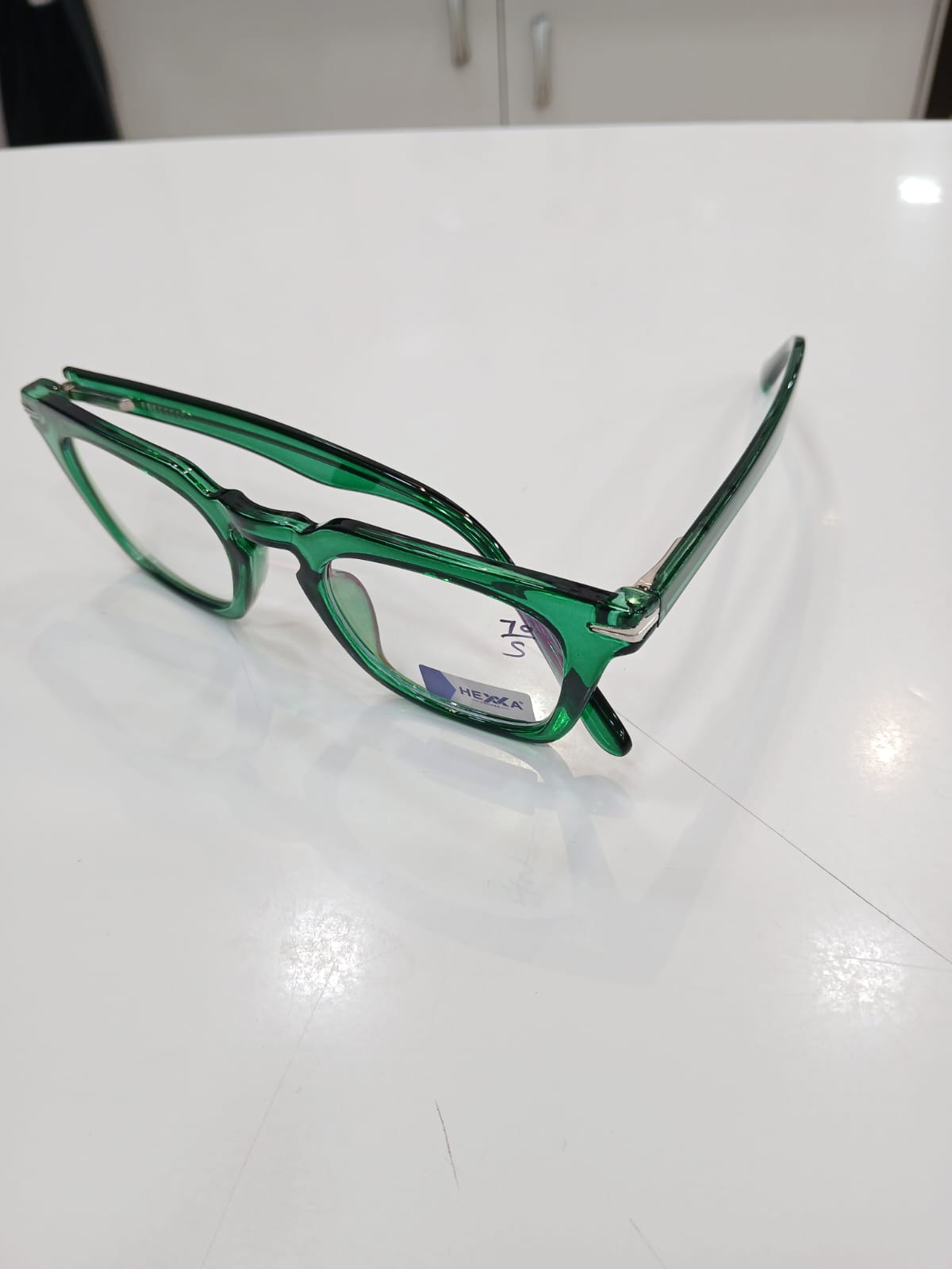 EYEGLASS - Green Thumbnail