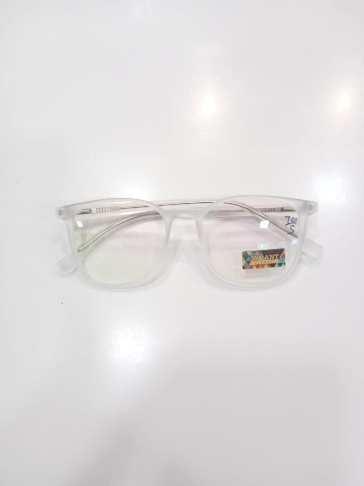 EYEGLASS - White