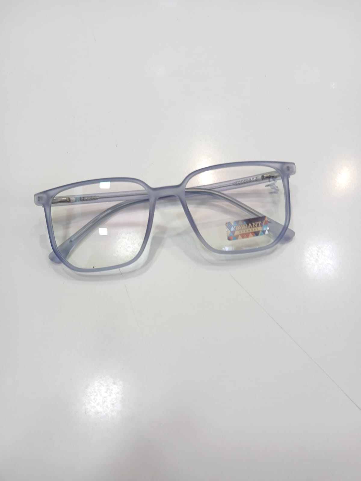 EYEGLASS - Gray Thumbnail
