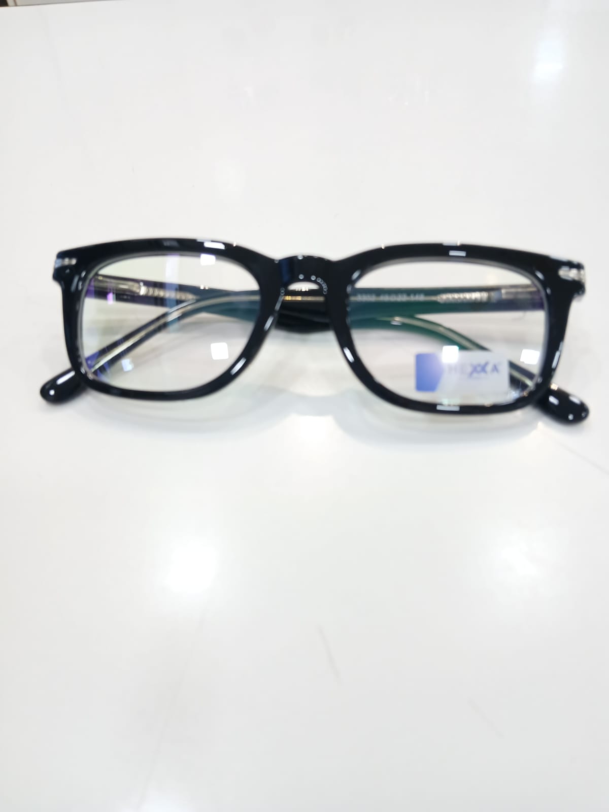 EYEGLASS - Black