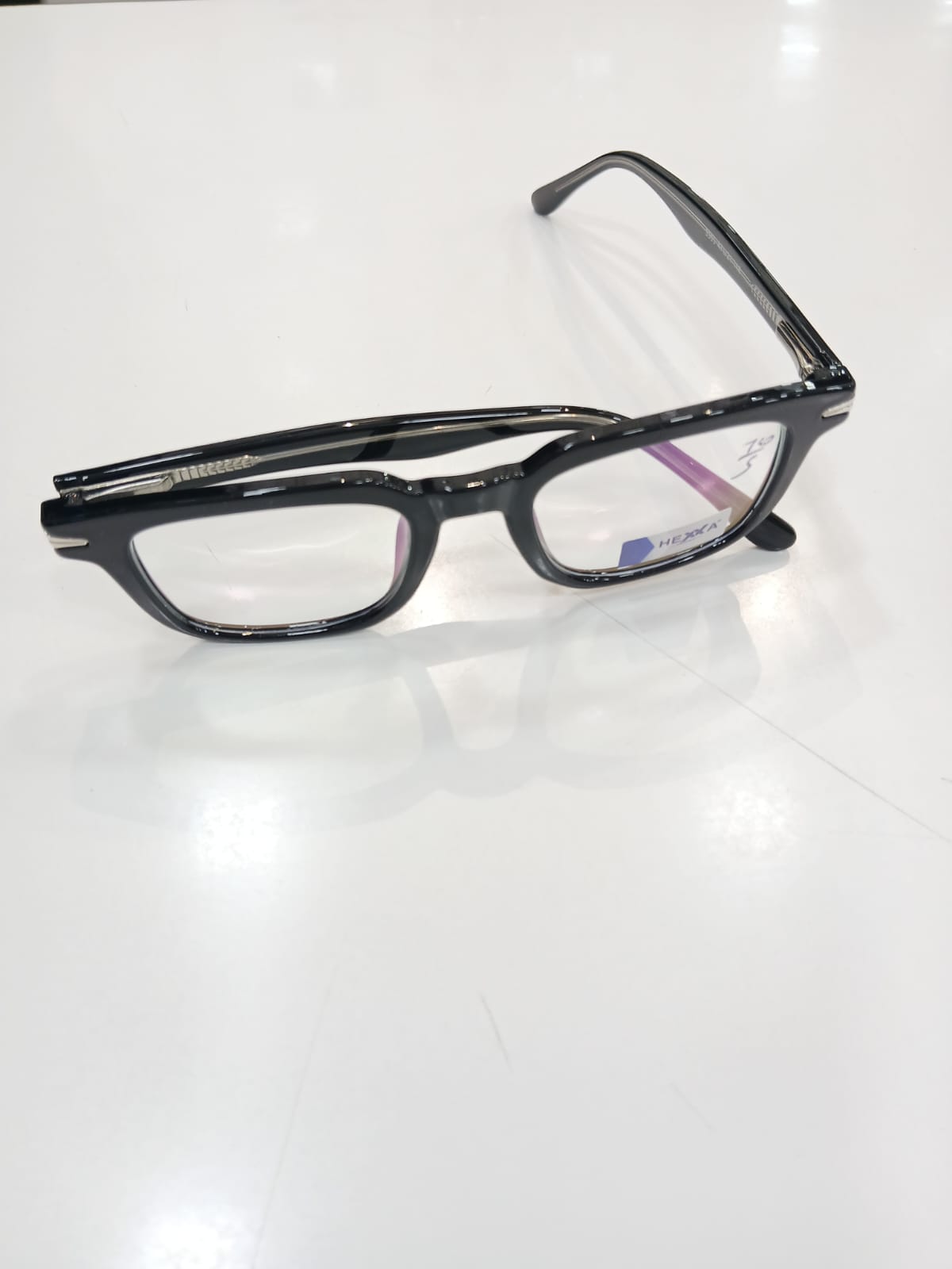 EYEGLASS - Black
