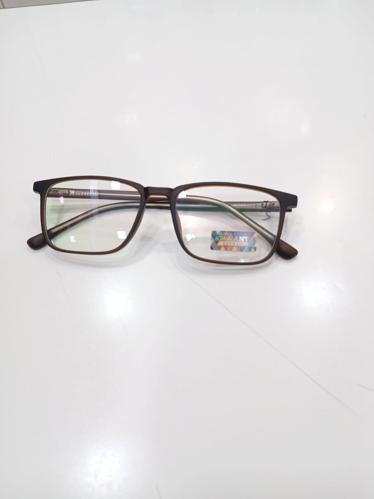 EYEGLASS - Brown